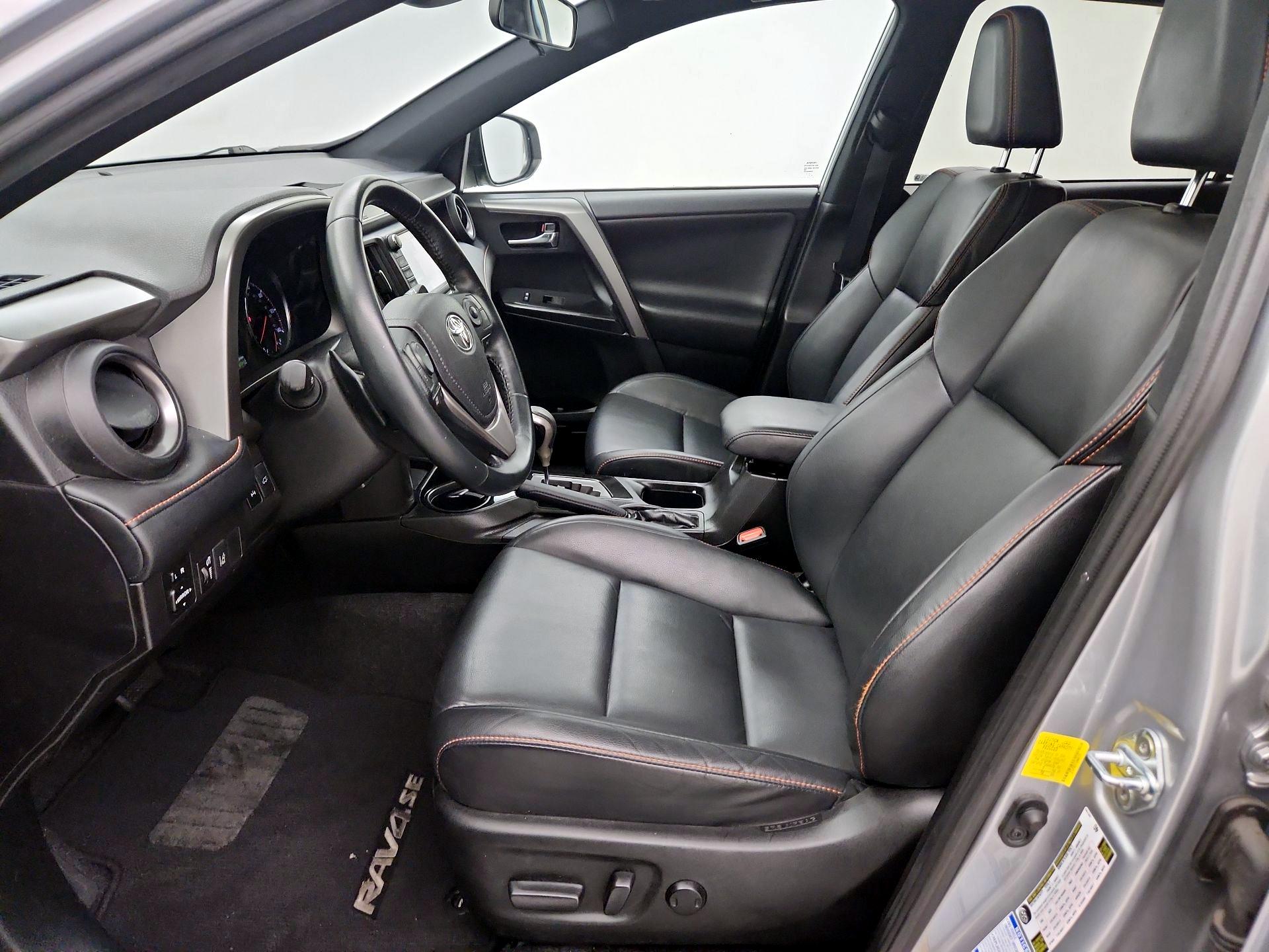 Thumbnail: 2016 Toyota RAV4 - 11