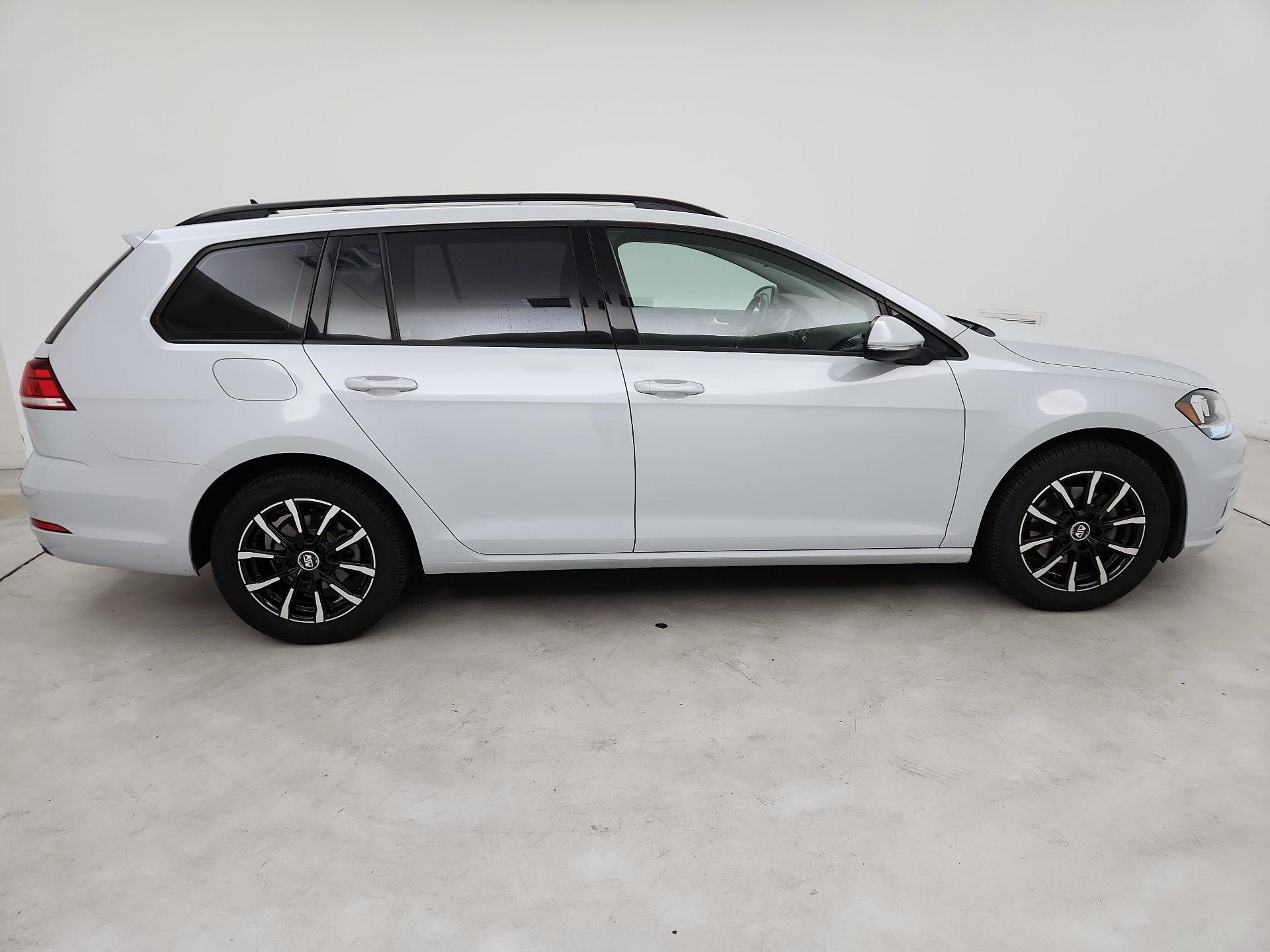 Thumbnail: 2018 Volkswagen Golf - 4