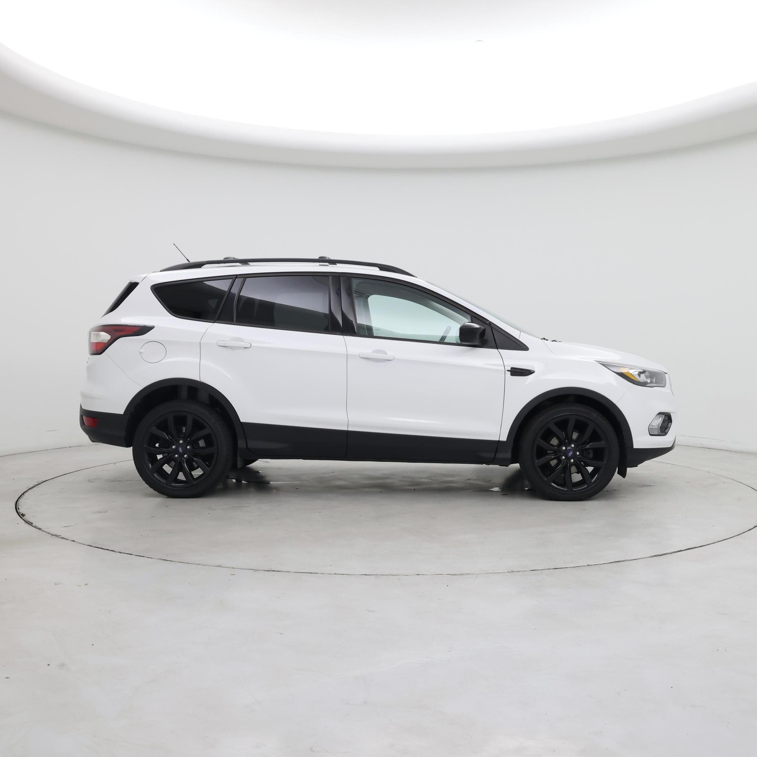 Thumbnail: 2017 Ford Escape - 7