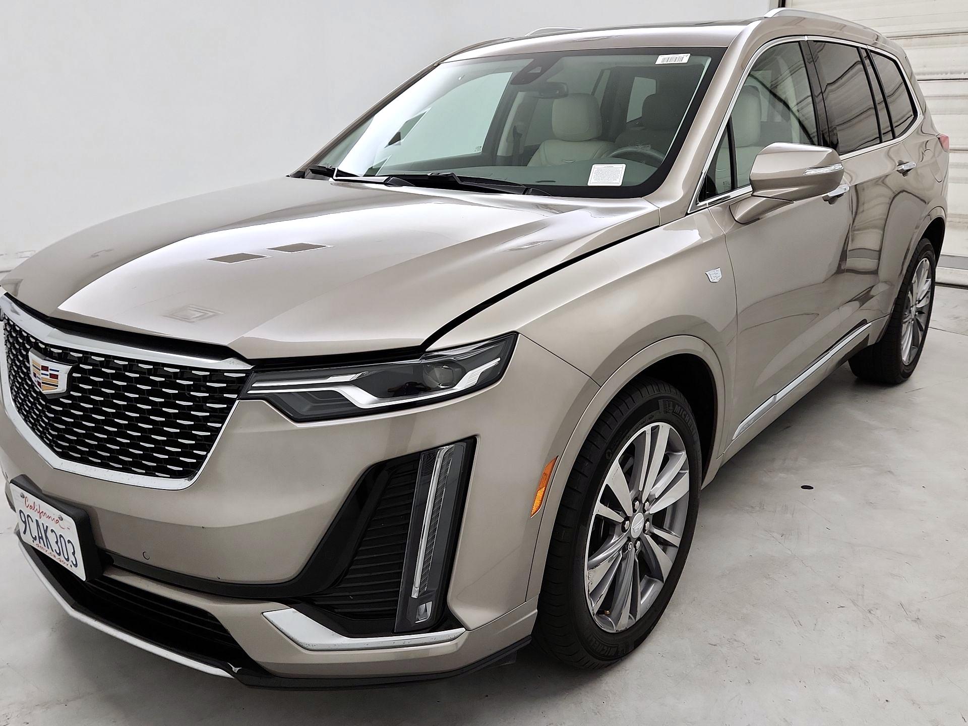 Thumbnail: 2022 Cadillac XT6 - 3