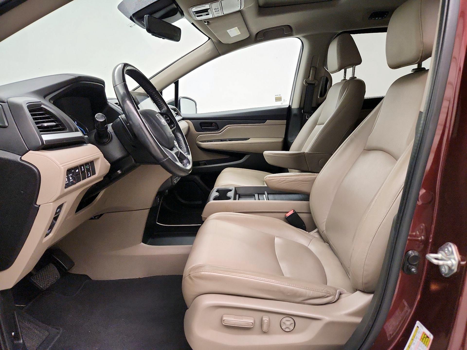 Thumbnail: 2018 Honda Odyssey - 11