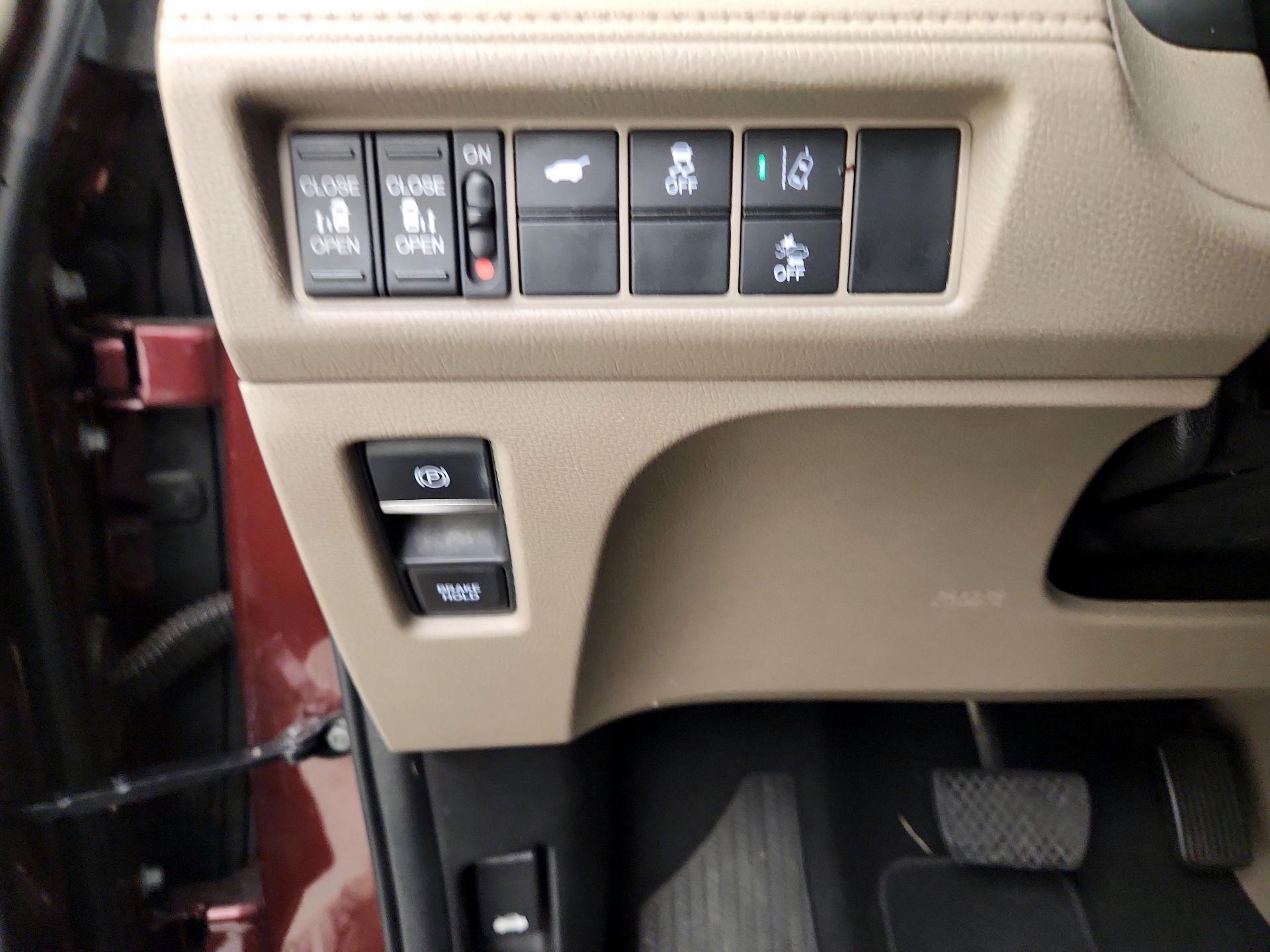 Thumbnail: 2018 Honda Odyssey - 13
