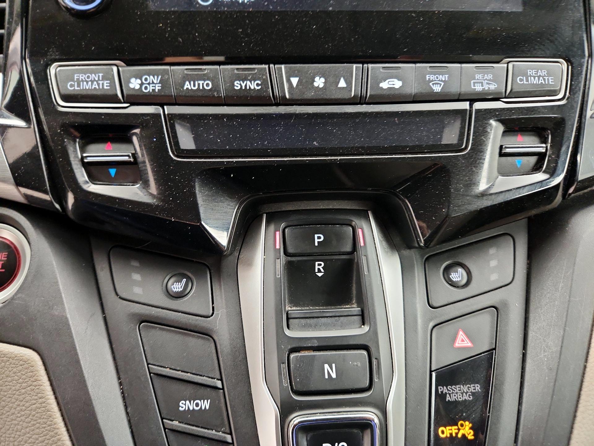 Thumbnail: 2018 Honda Odyssey - 17
