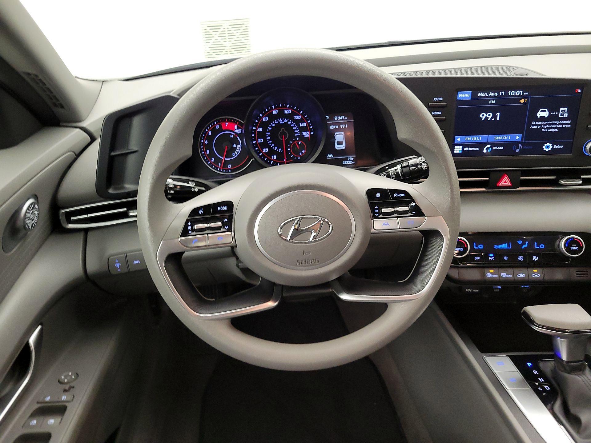 Thumbnail: 2022 Hyundai Elantra - 10