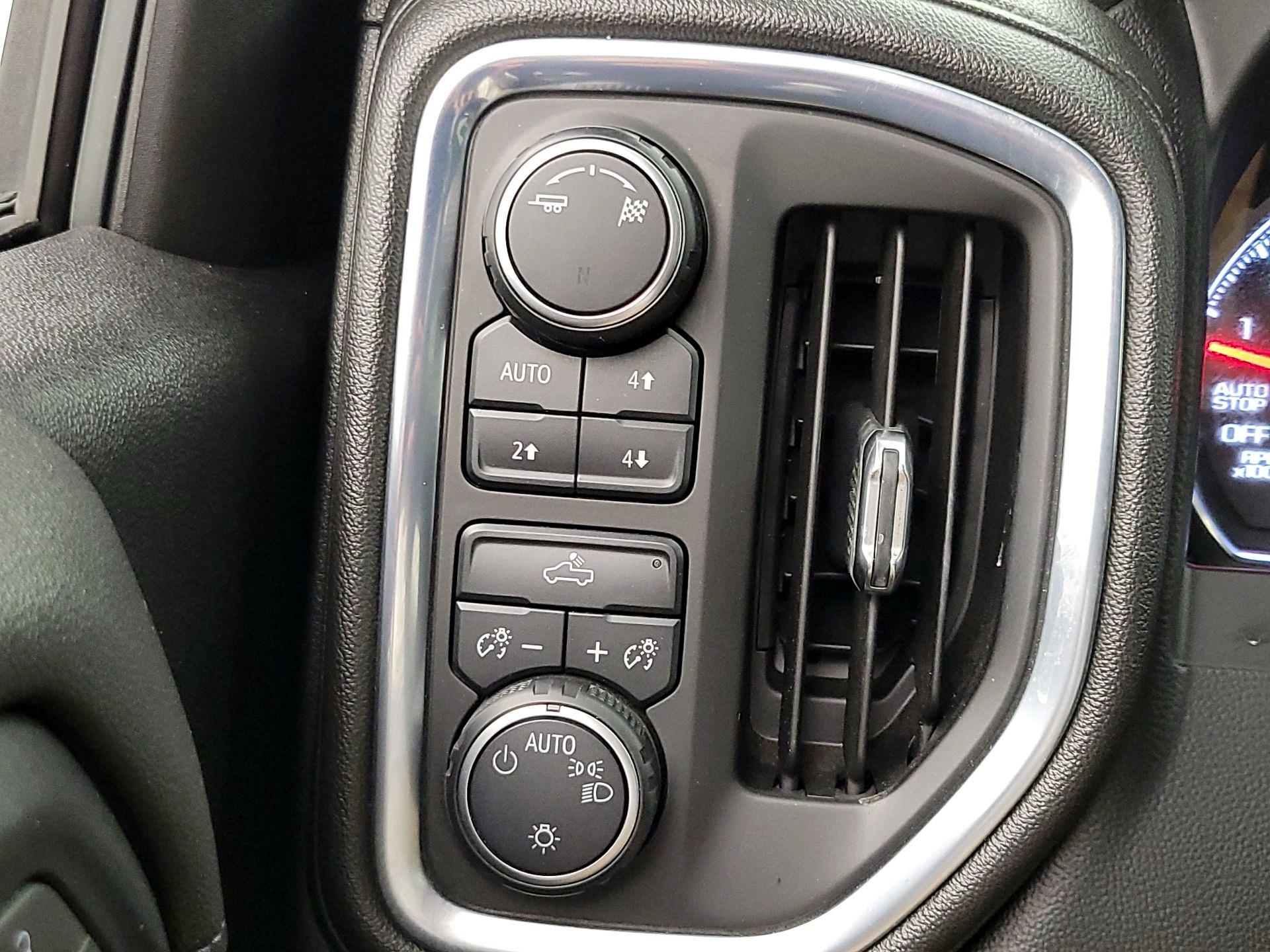 Thumbnail: 2019 Chevrolet Silverado 1500 - 13