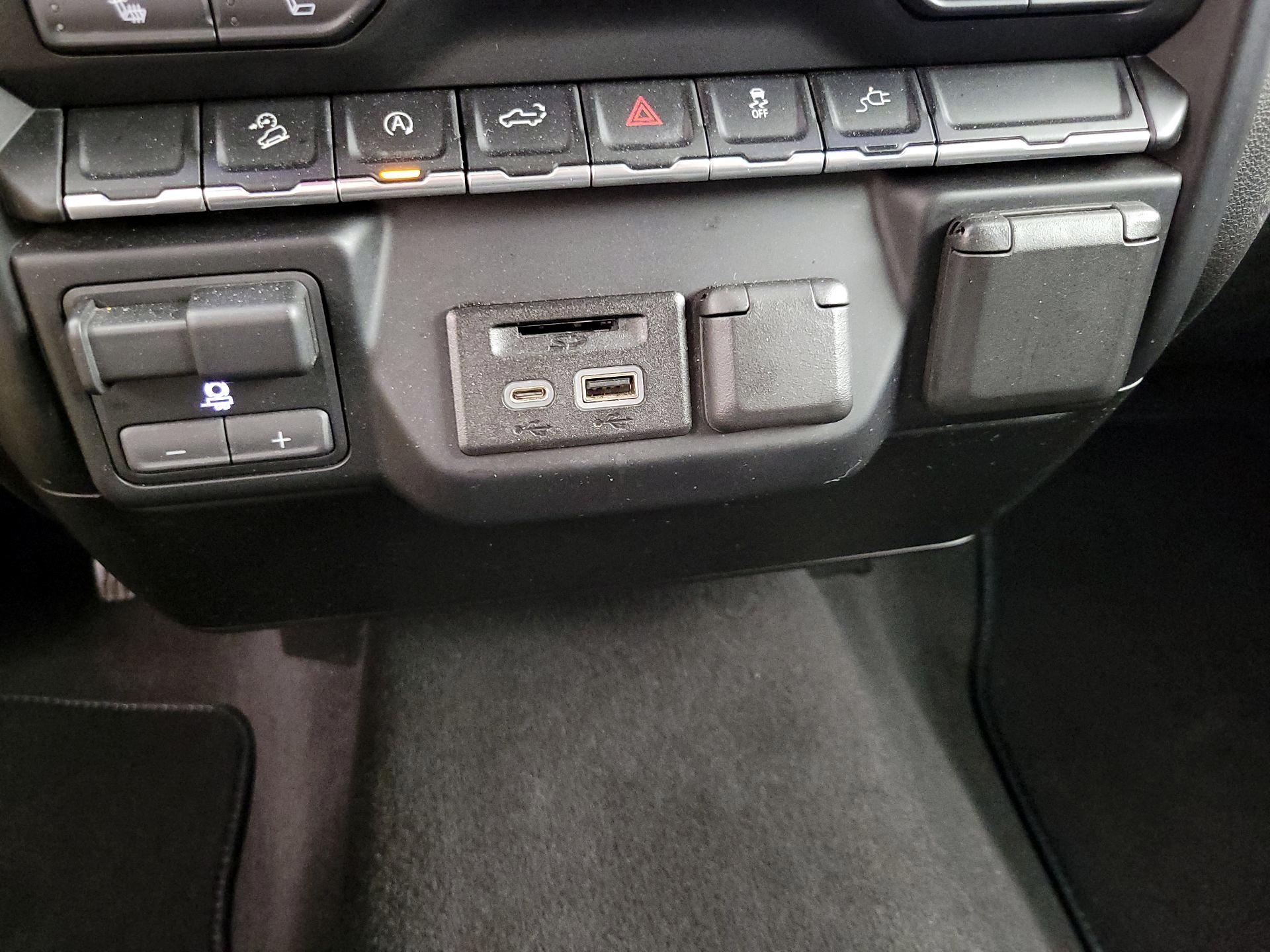 Thumbnail: 2019 Chevrolet Silverado 1500 - 18