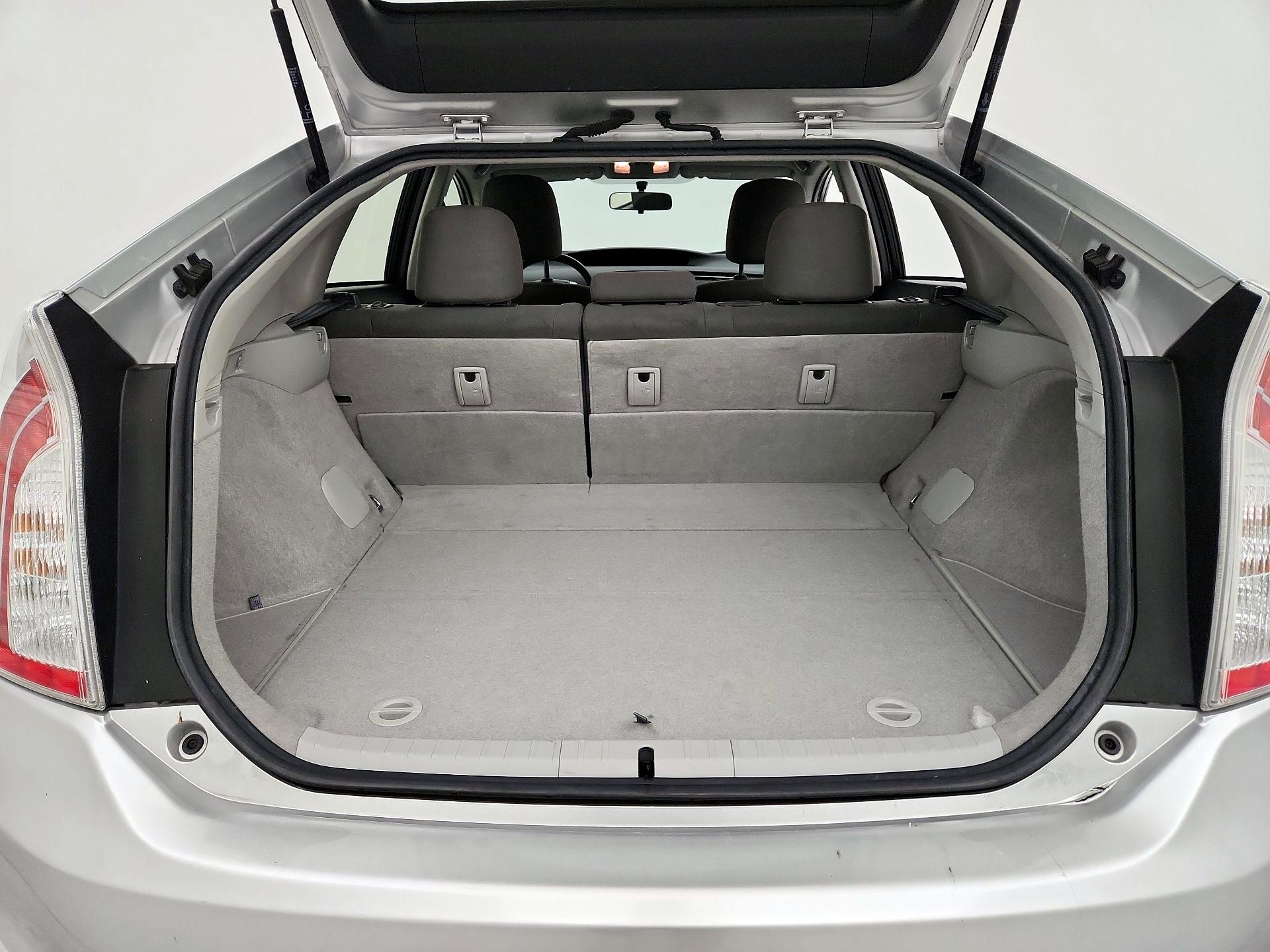 Thumbnail: 2015 Toyota Prius - 20