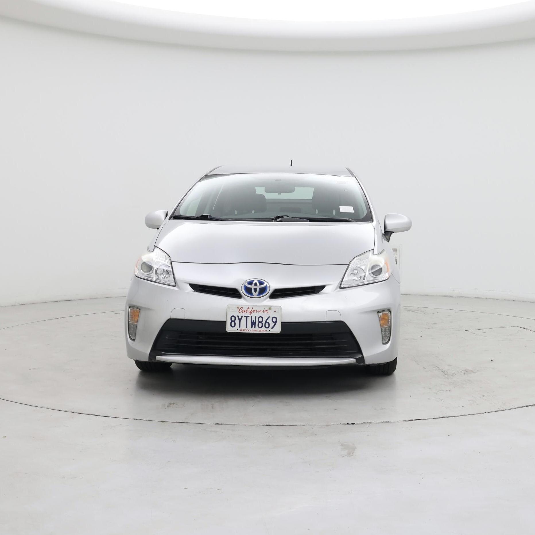 Thumbnail: 2015 Toyota Prius - 5