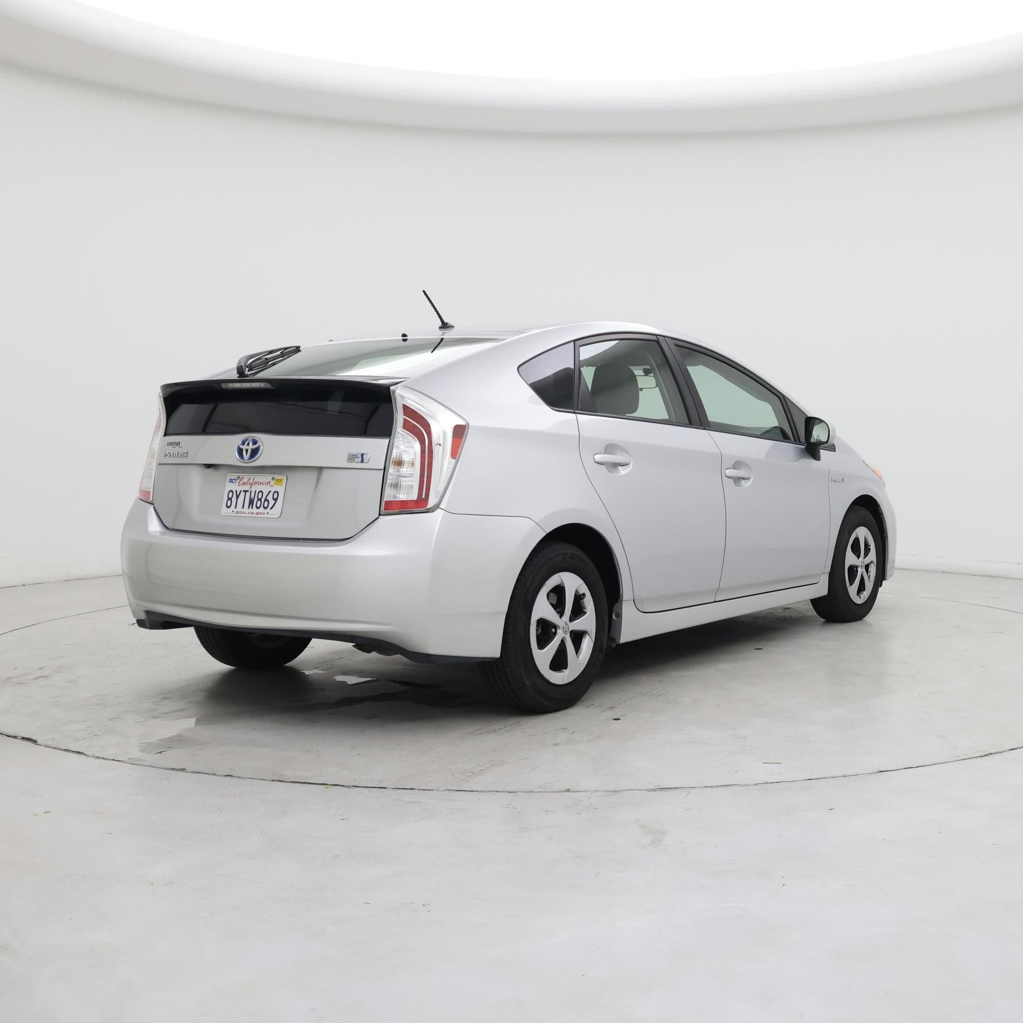 Thumbnail: 2015 Toyota Prius - 8