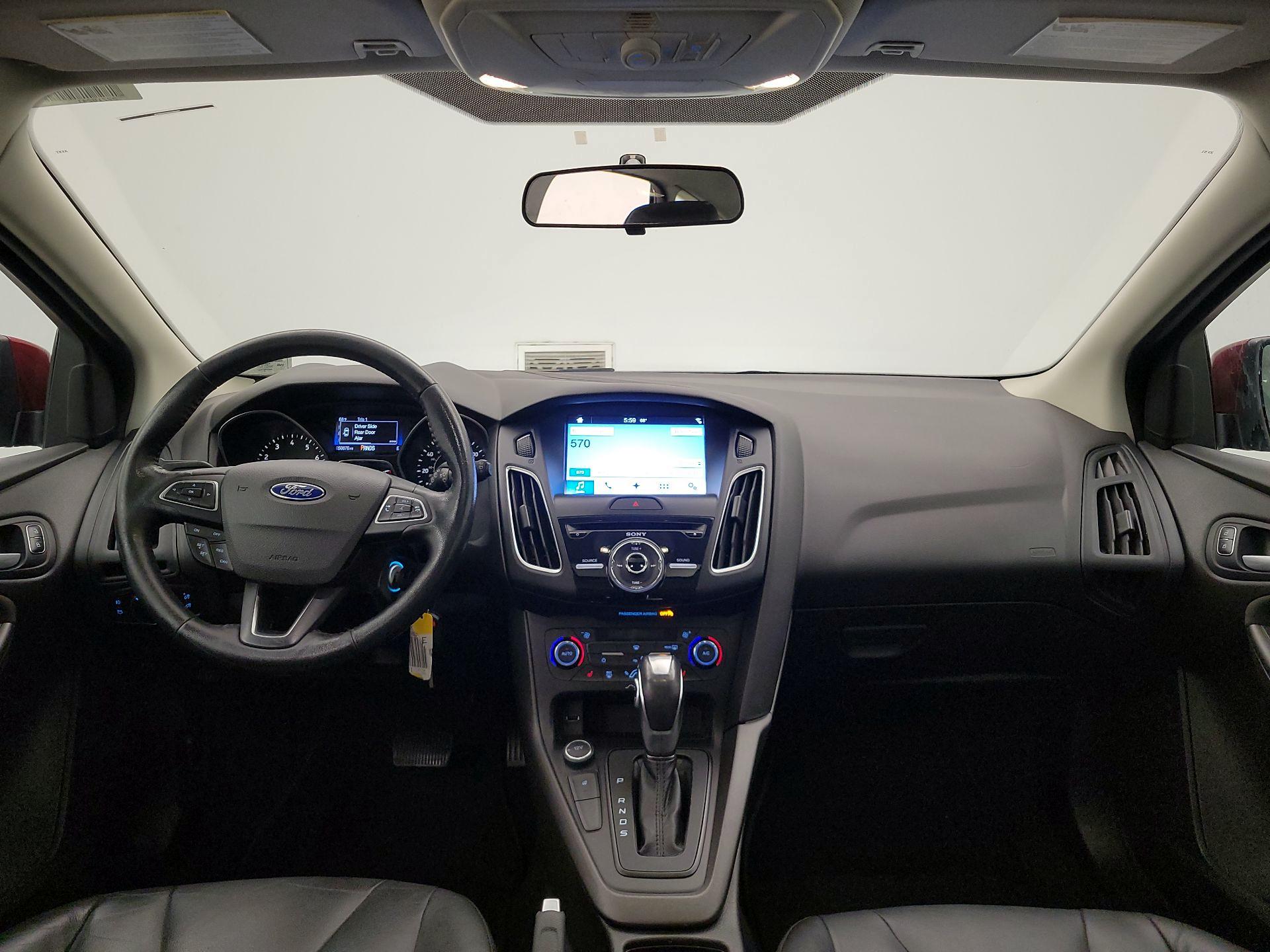 Thumbnail: 2016 Ford Focus - 9
