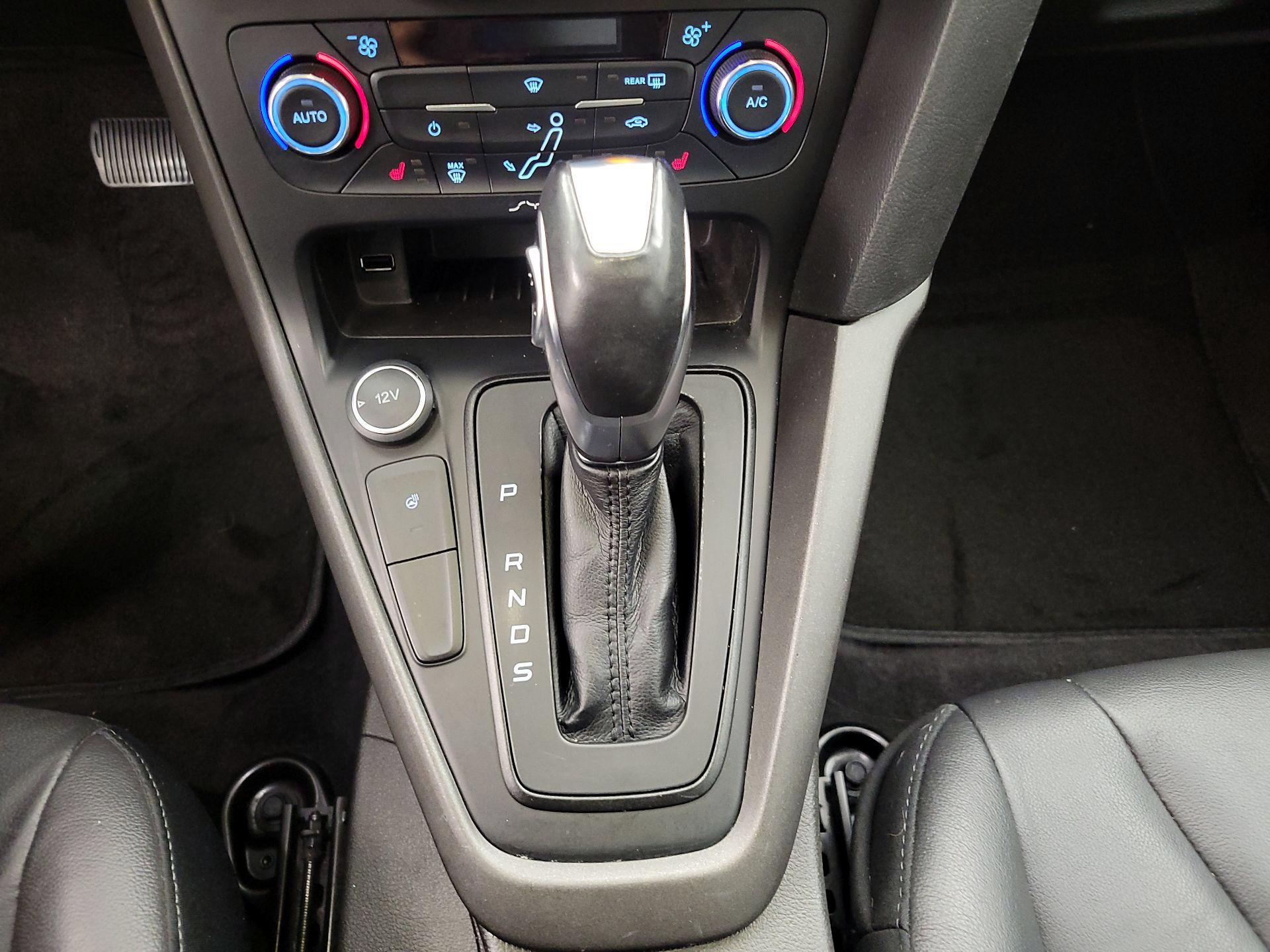 Thumbnail: 2016 Ford Focus - 17