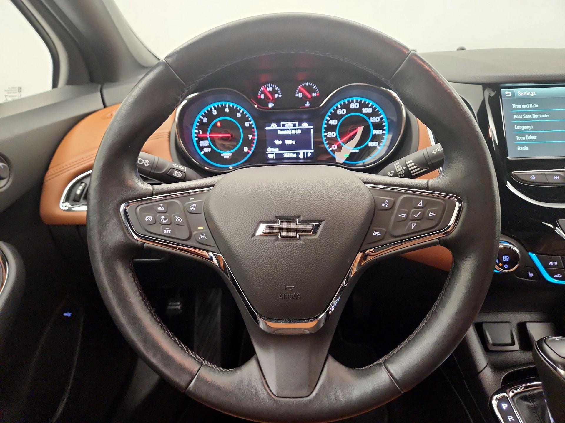 Thumbnail: 2017 Chevrolet Cruze - 10