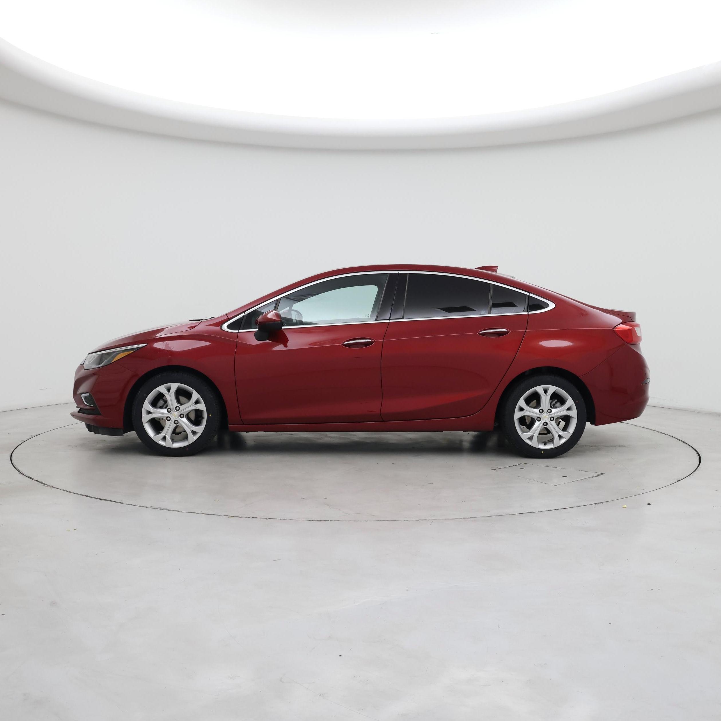Thumbnail: 2017 Chevrolet Cruze - 3