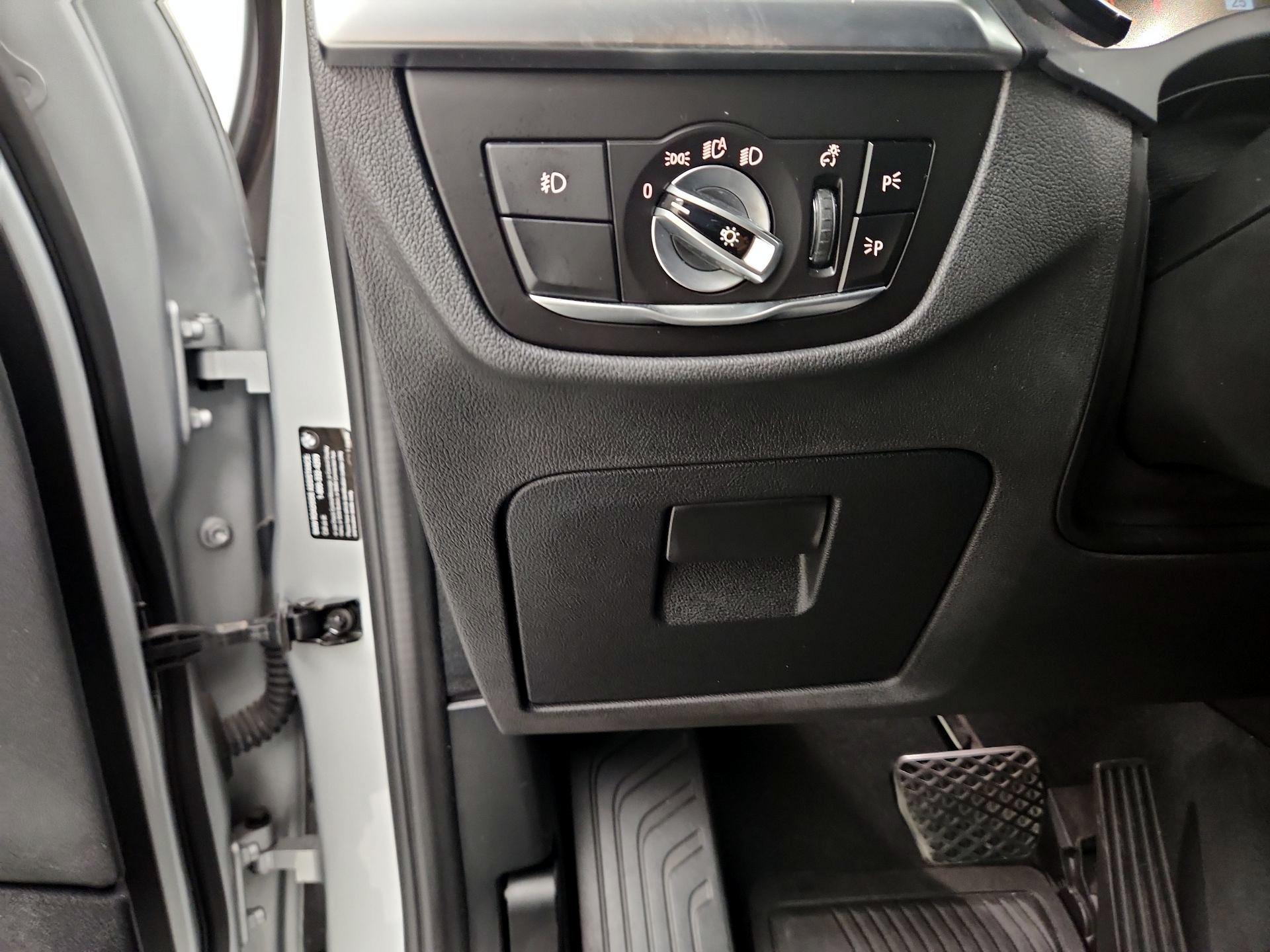 Thumbnail: 2021 BMW X3 - 13