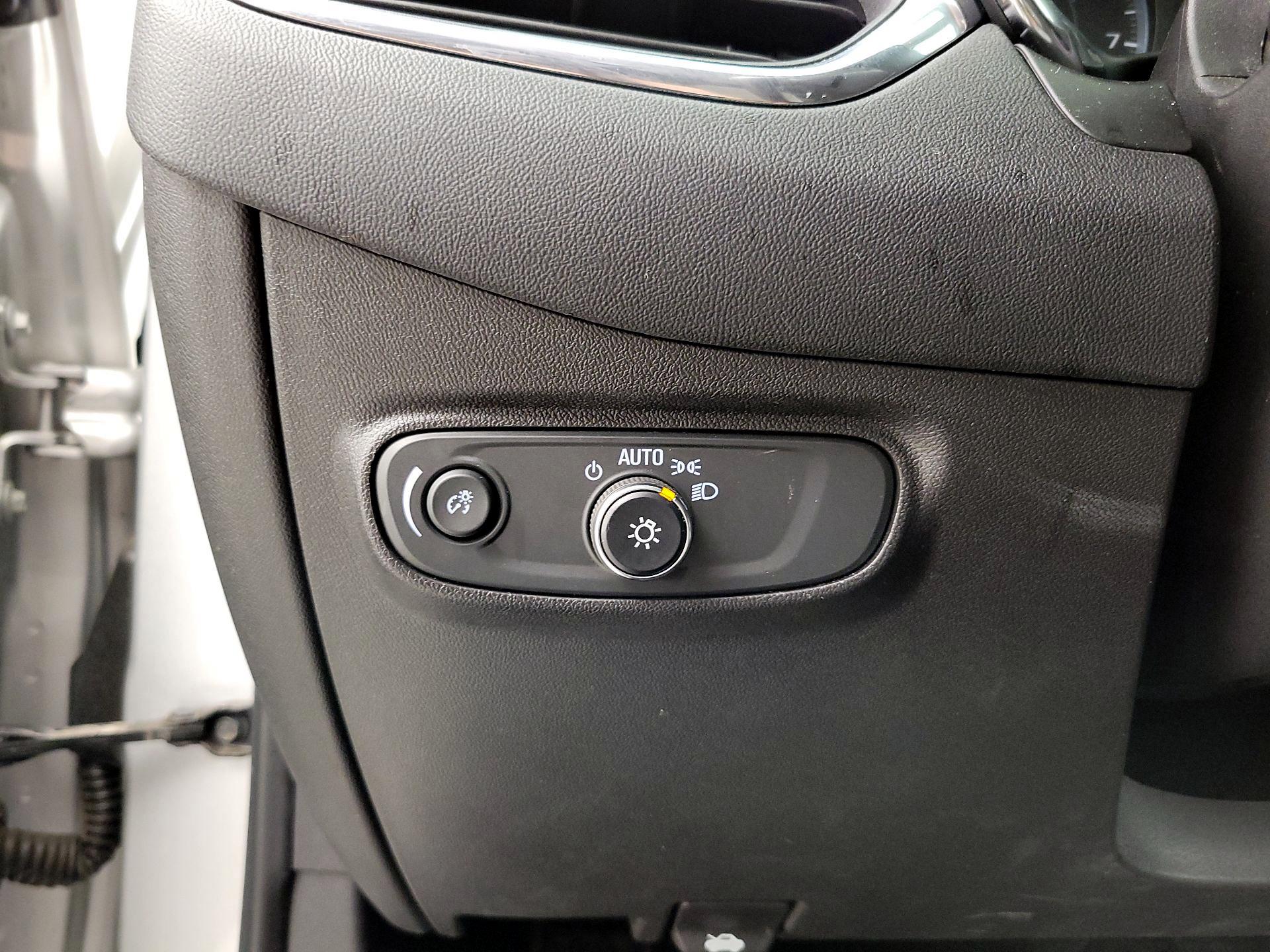 Thumbnail: 2019 Chevrolet Equinox - 13
