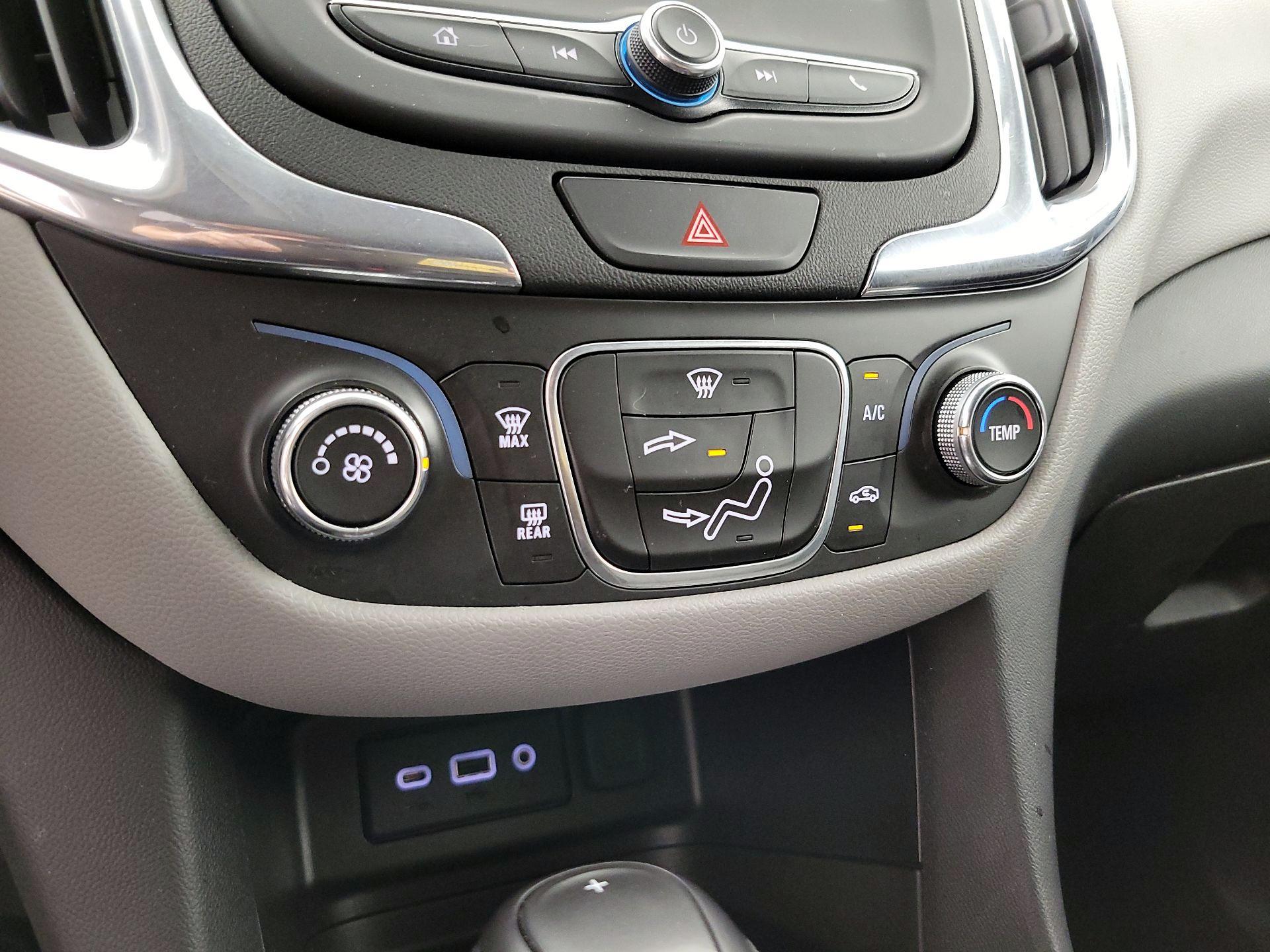 Thumbnail: 2019 Chevrolet Equinox - 16