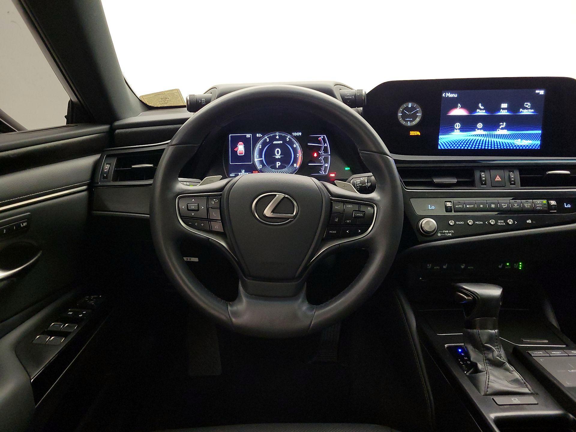 Thumbnail: 2022 Lexus ES - 10