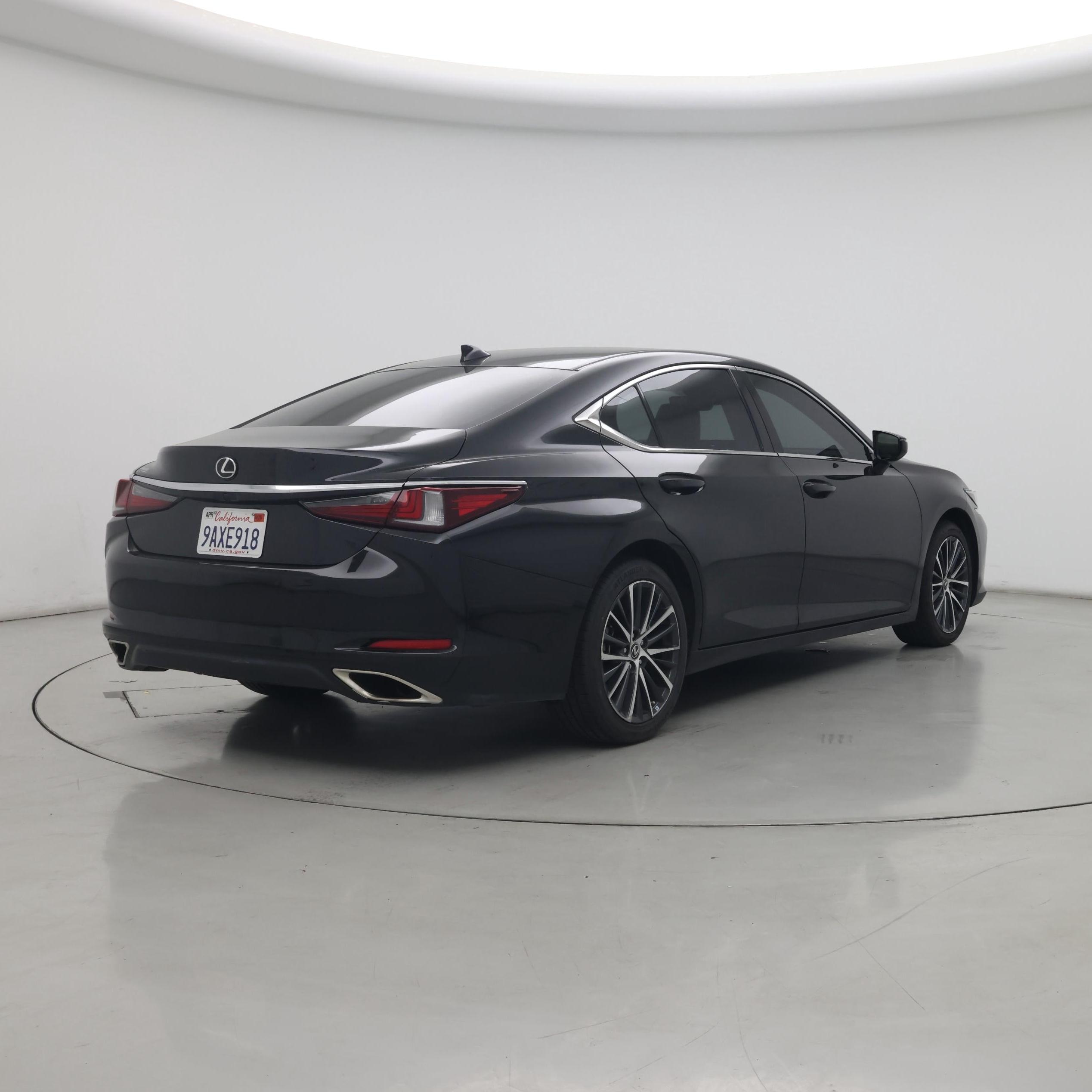 Thumbnail: 2022 Lexus ES - 8