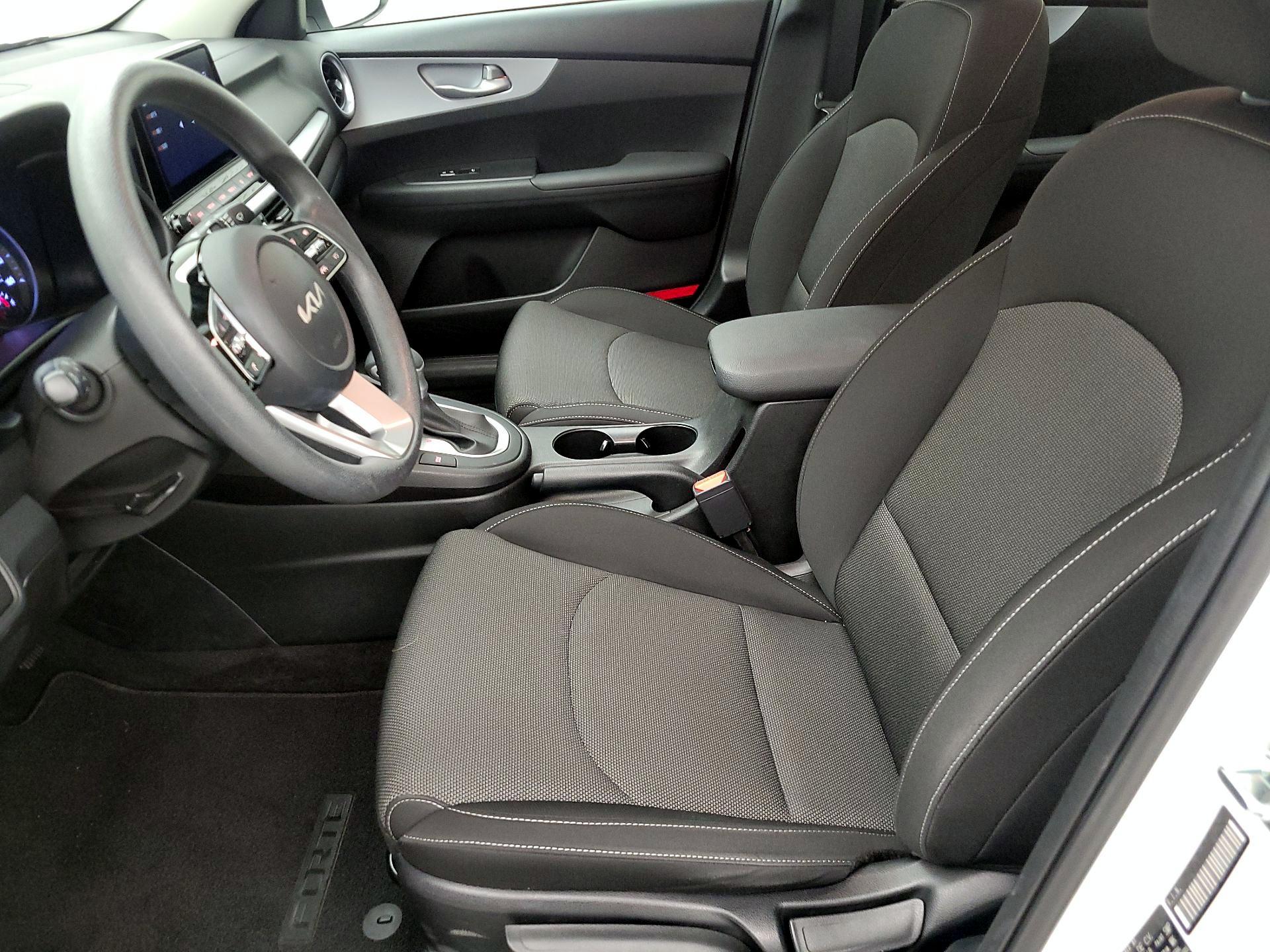 Thumbnail: 2023 Kia Forte - 11