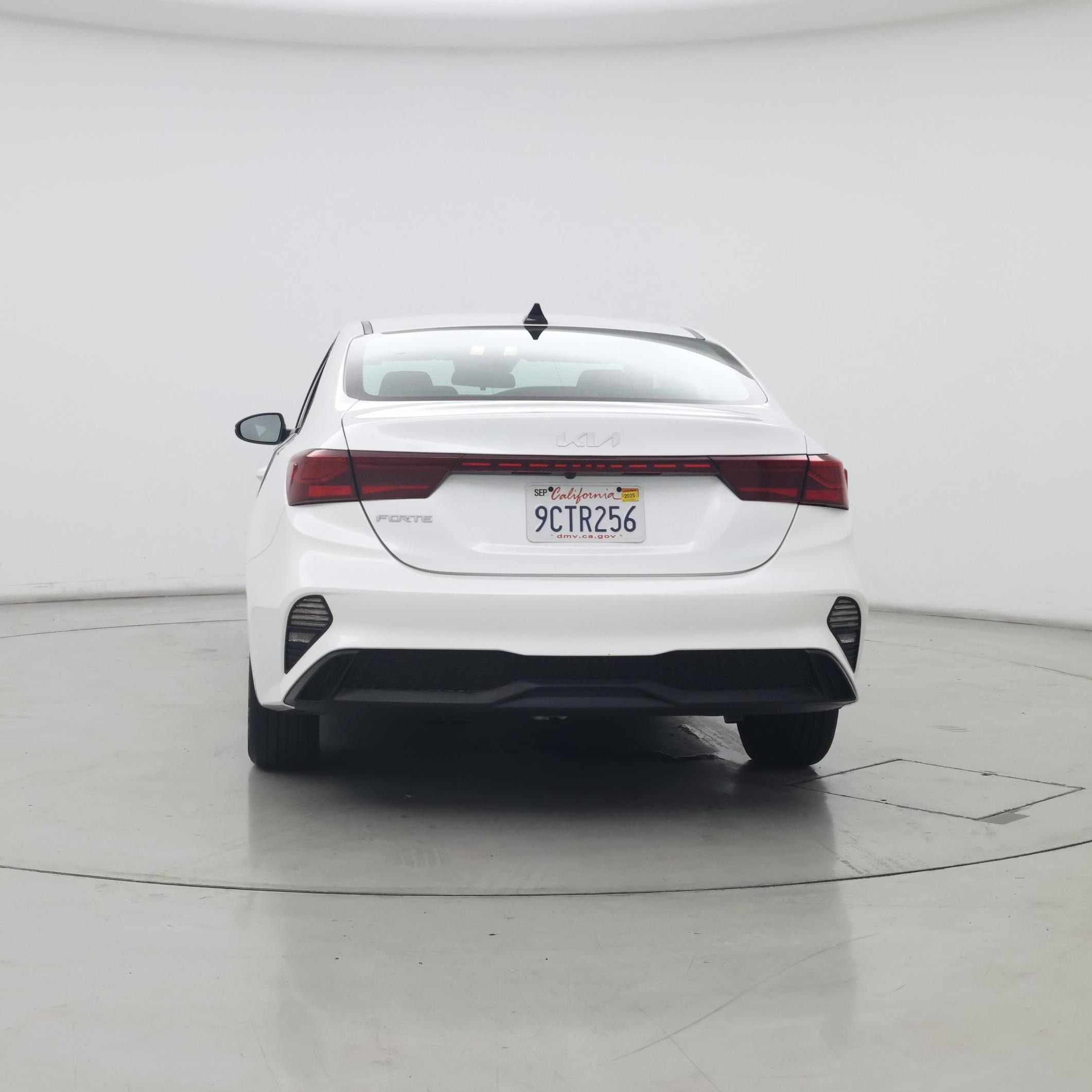 Thumbnail: 2023 Kia Forte - 6