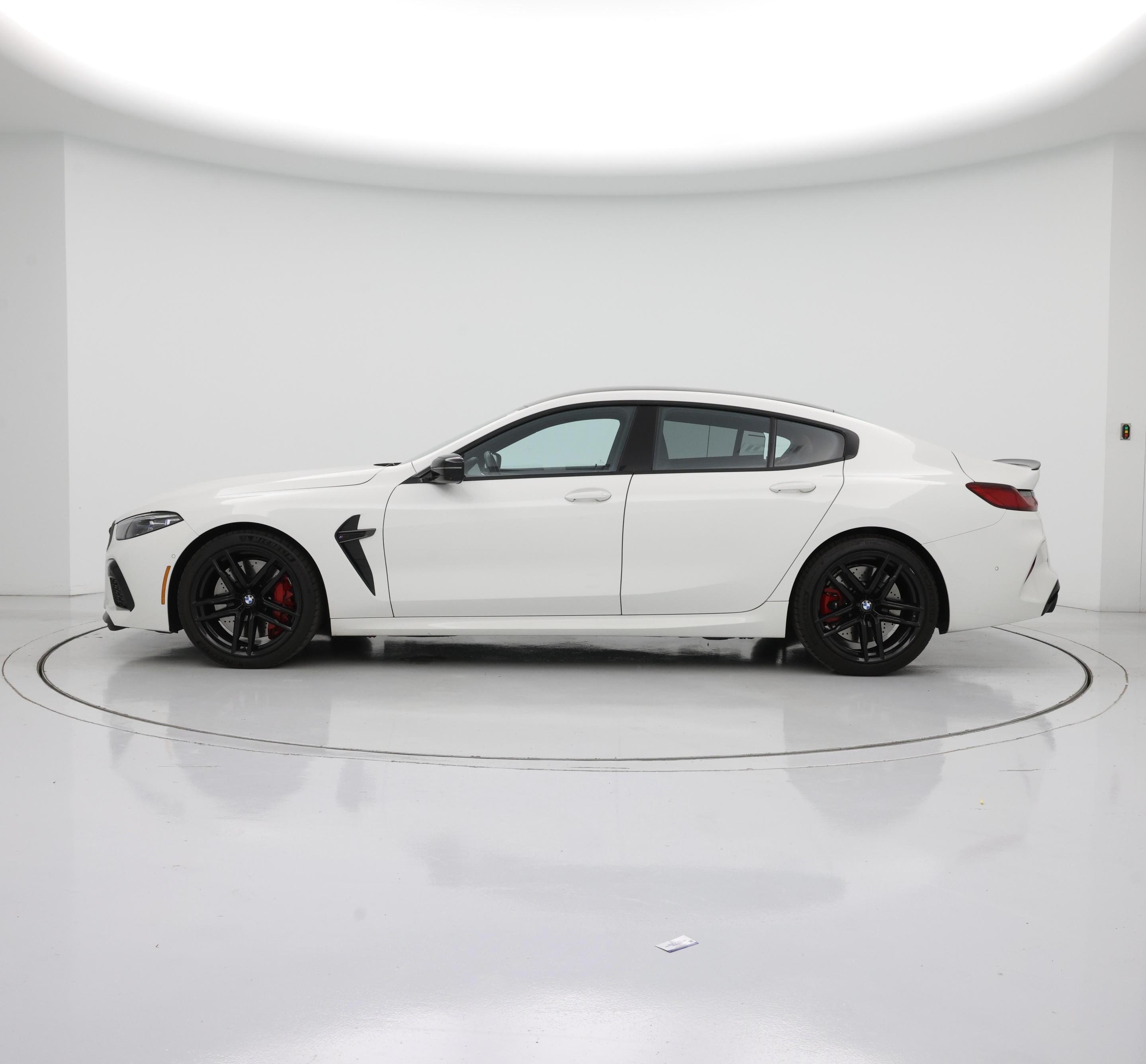 Thumbnail: 2022 BMW M8 - 3