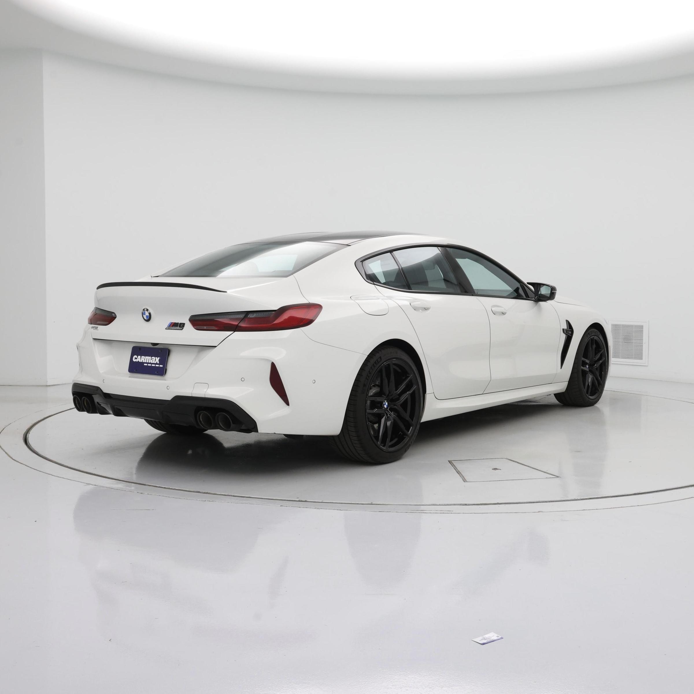 Thumbnail: 2022 BMW M8 - 8