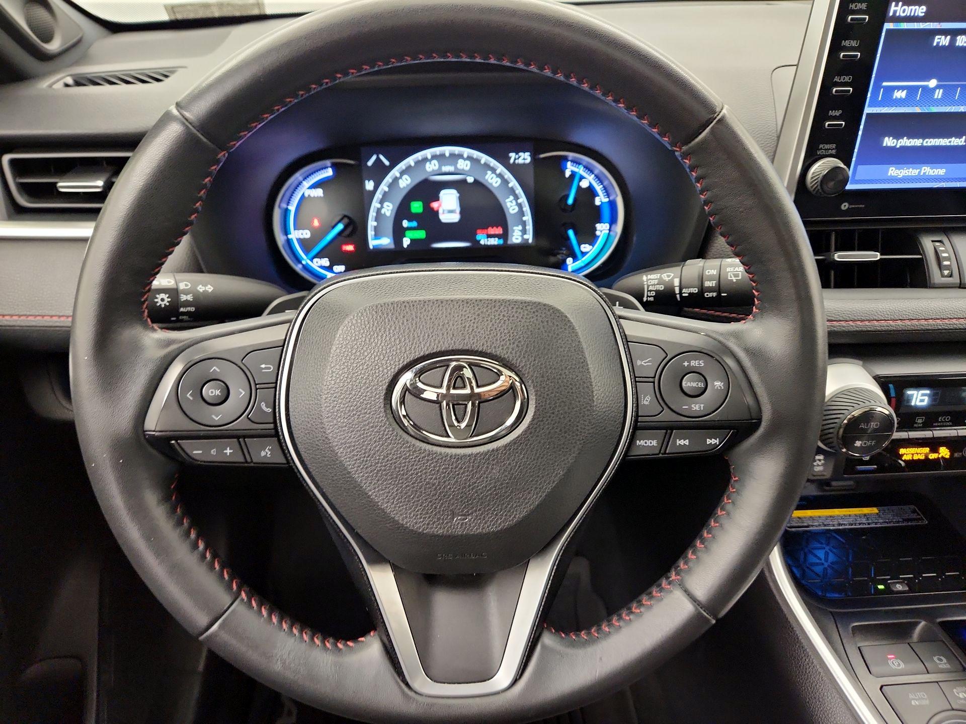 Thumbnail: 2021 Toyota RAV4 - 10