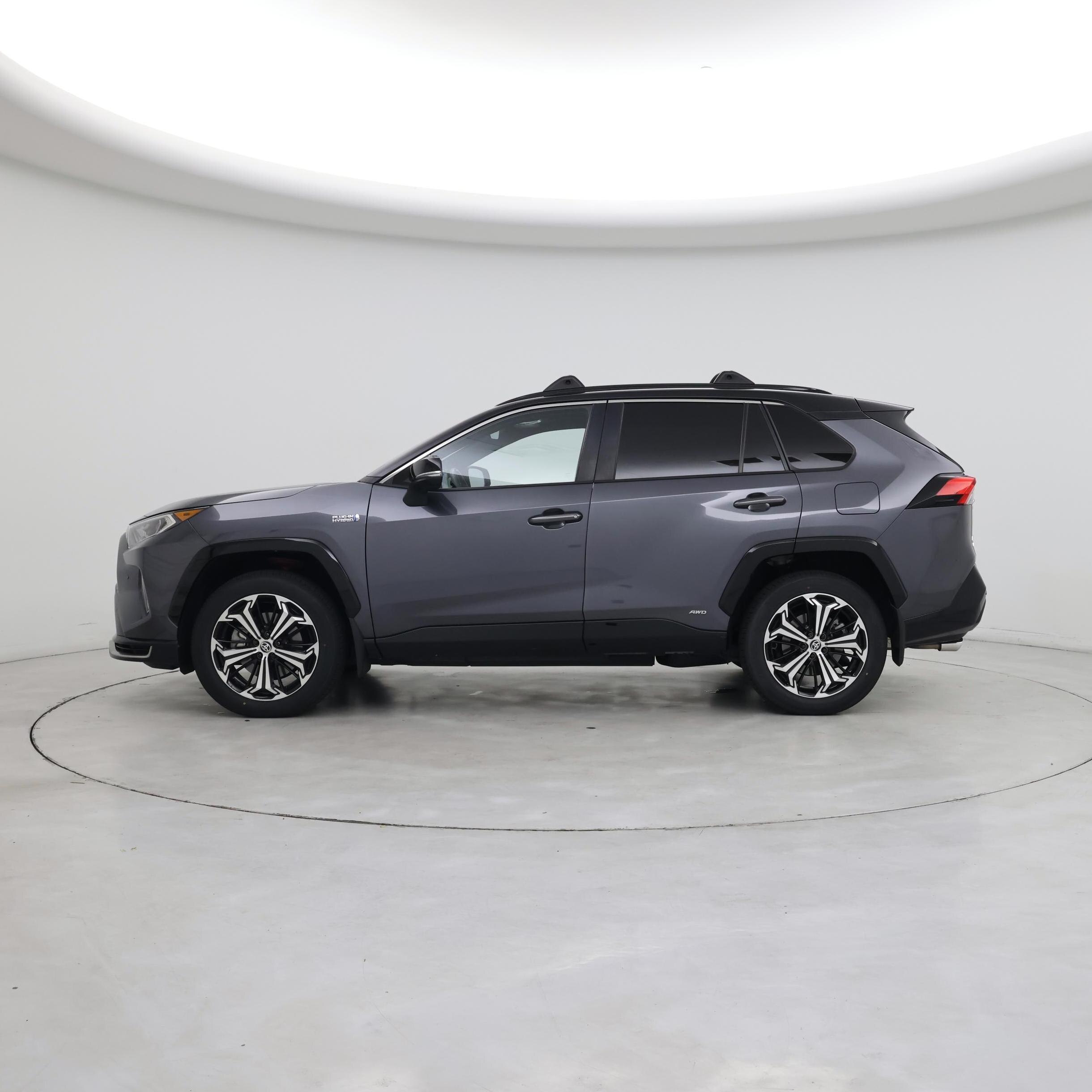 Thumbnail: 2021 Toyota RAV4 - 3