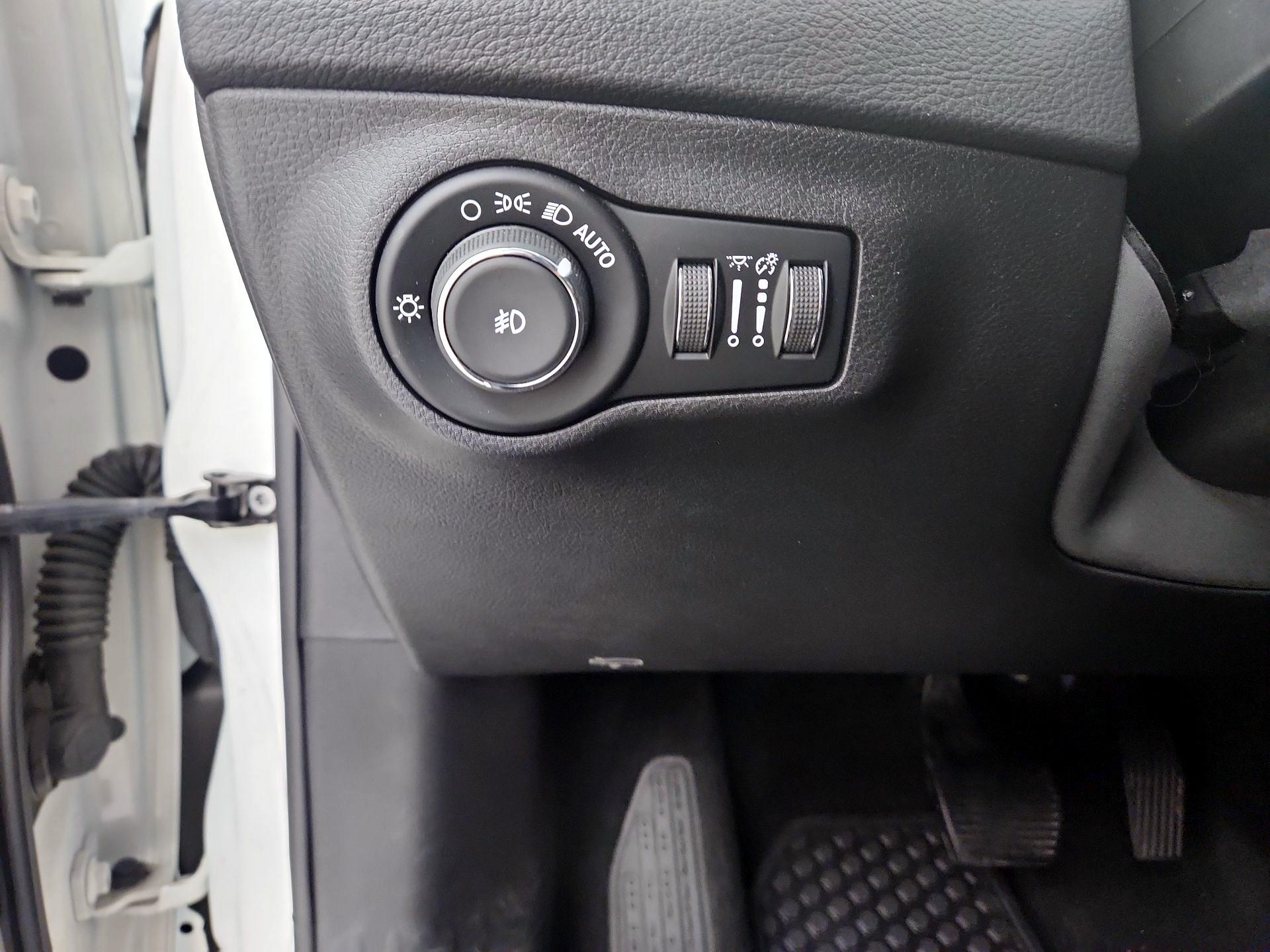 Thumbnail: 2019 Jeep Compass - 13