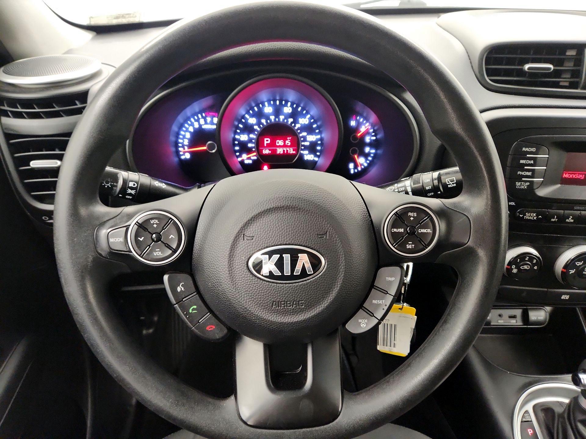 Thumbnail: 2015 Kia Soul - 10