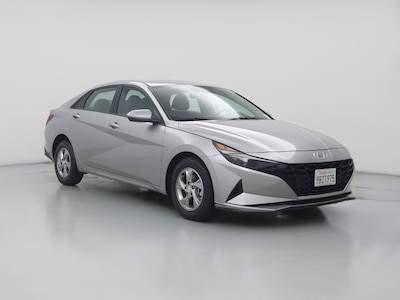 Silver 2022 Hyundai Elantra SE