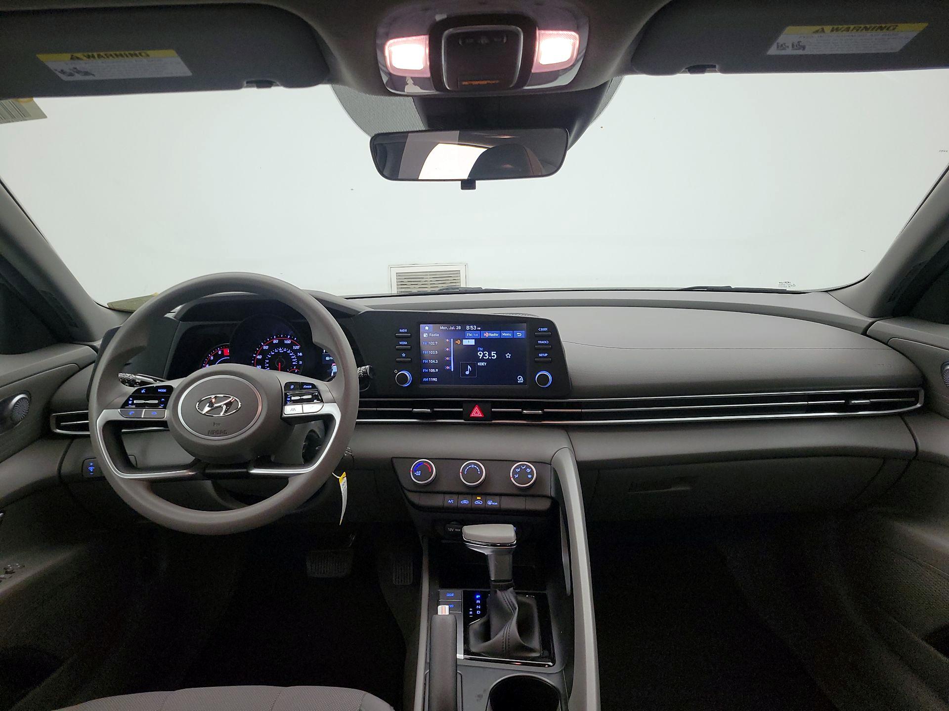 Thumbnail: 2022 Hyundai Elantra - 9