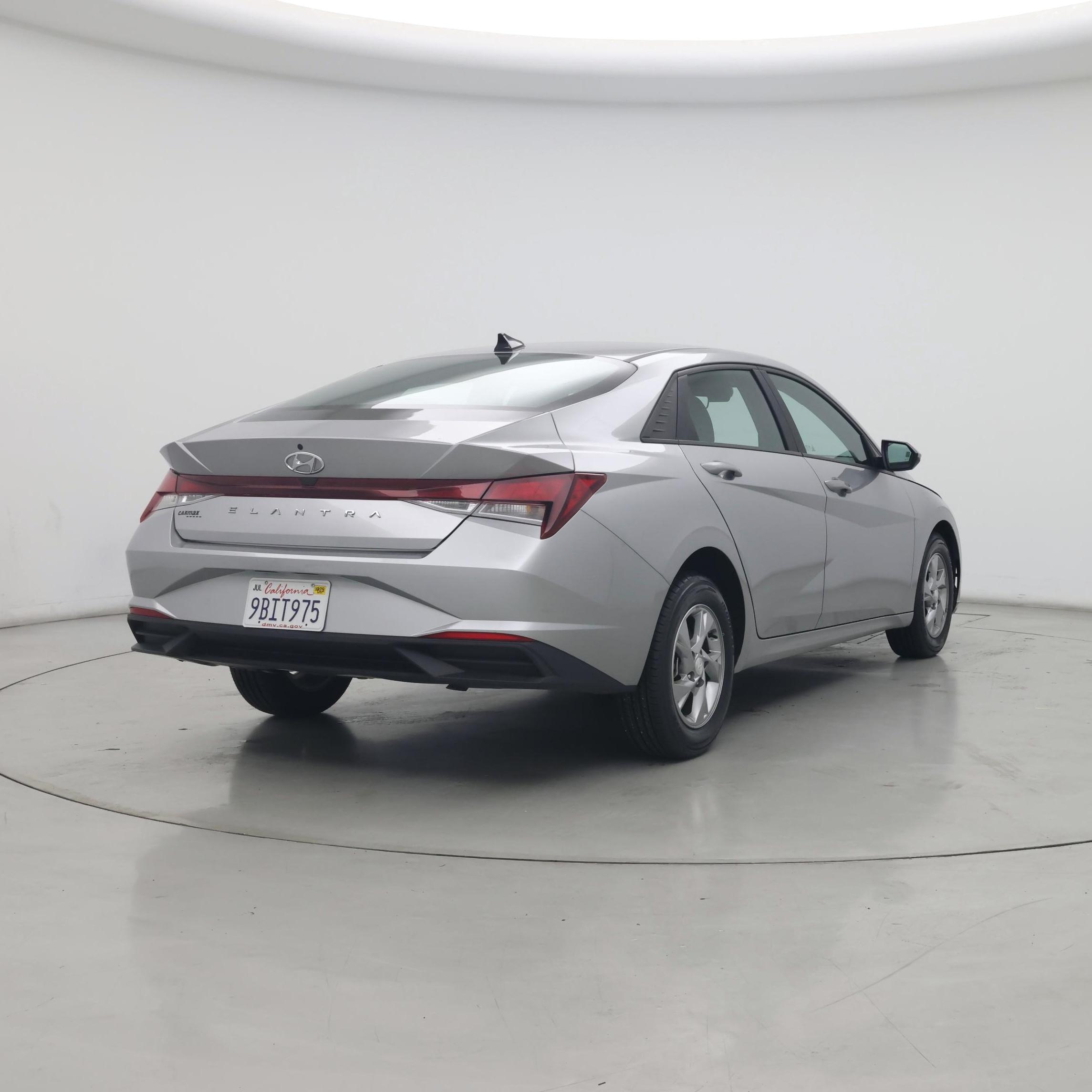 Thumbnail: 2022 Hyundai Elantra - 8