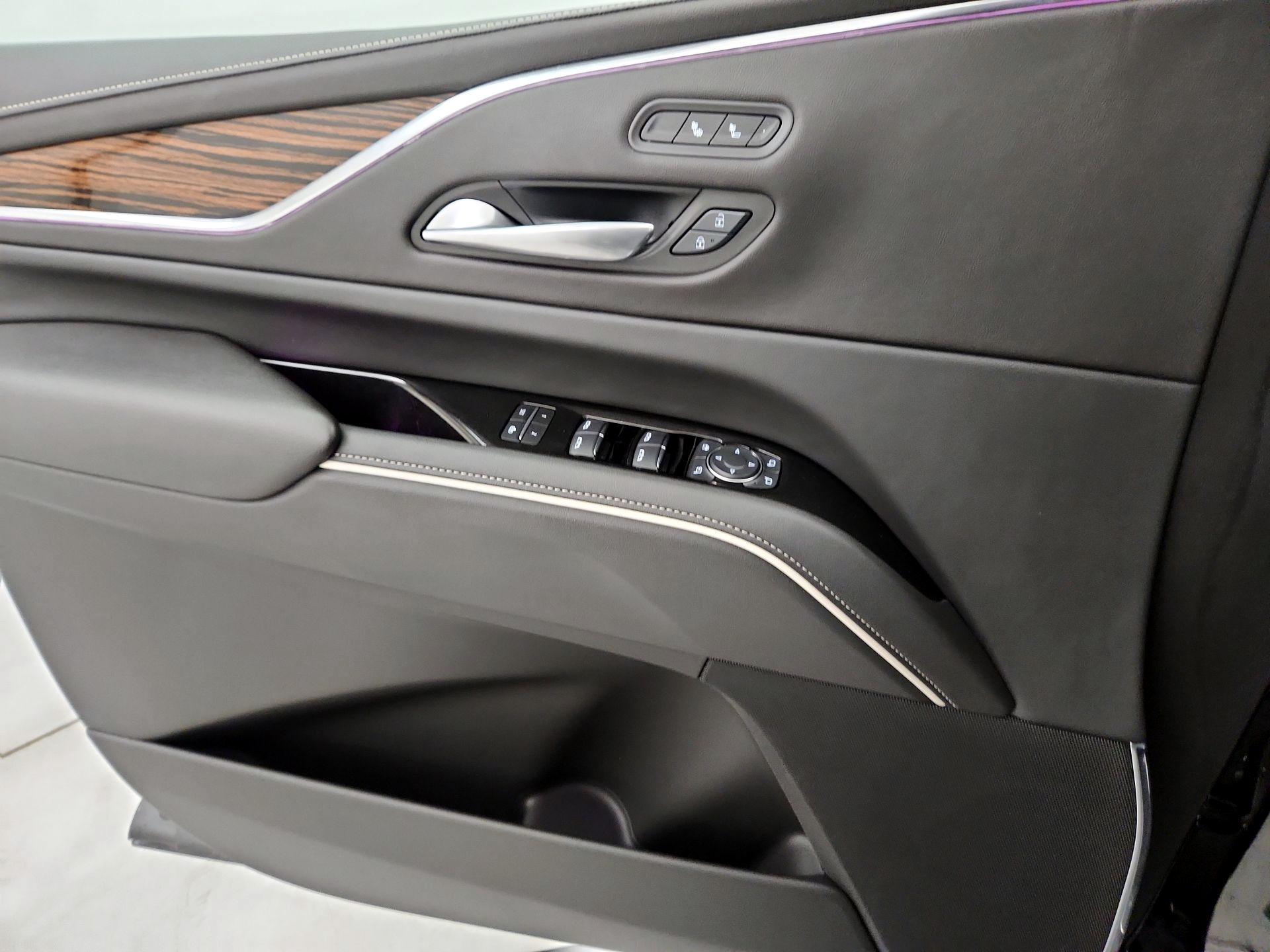 Thumbnail: 2024 Cadillac Escalade - 12