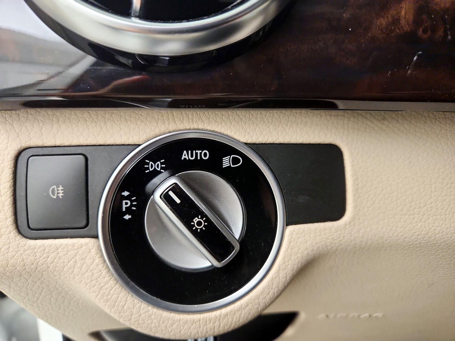 Thumbnail: 2014 Mercedes-Benz GLK - 13