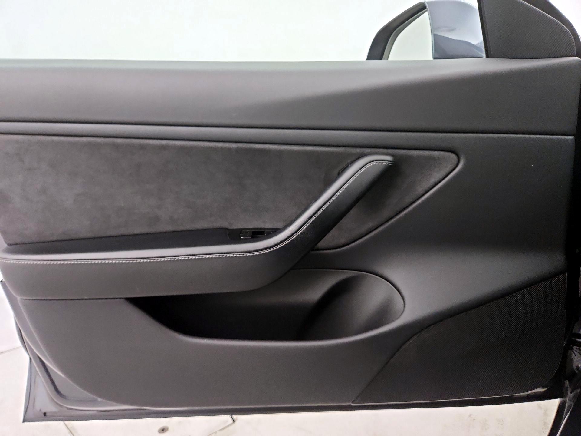Thumbnail: 2018 Tesla Model 3 - 12