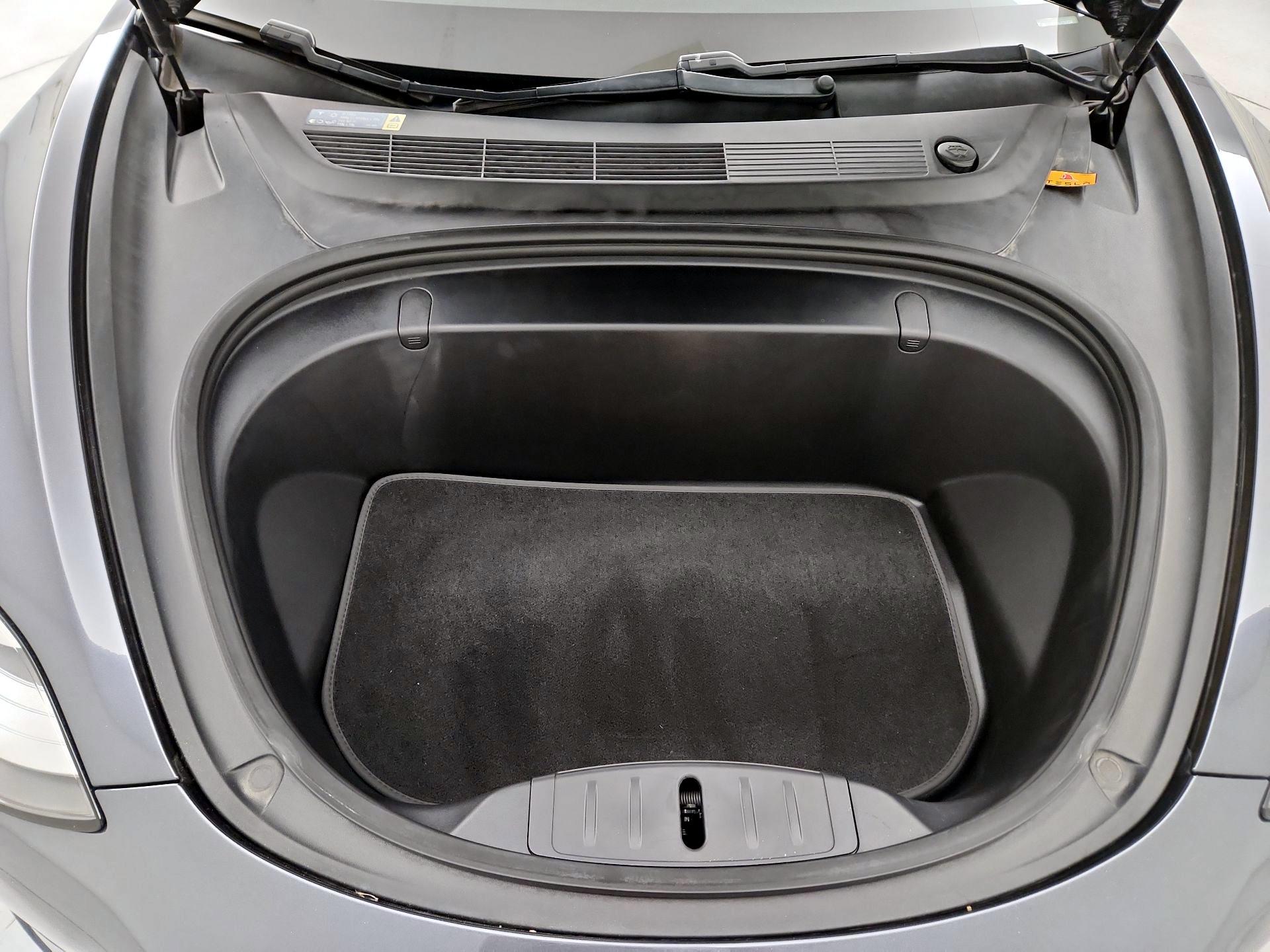 Thumbnail: 2018 Tesla Model 3 - 20