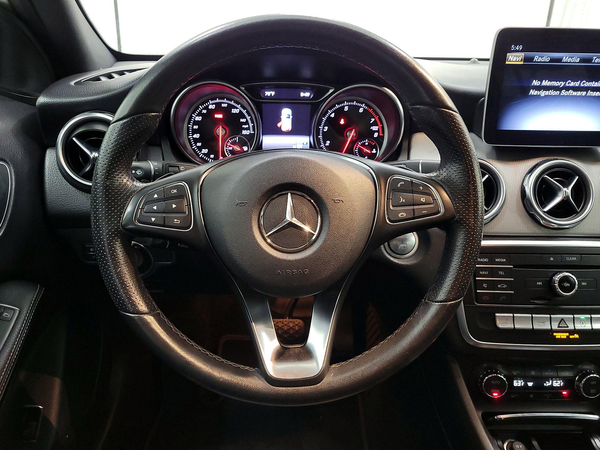 Thumbnail: 2020 Mercedes-Benz GLA - 10