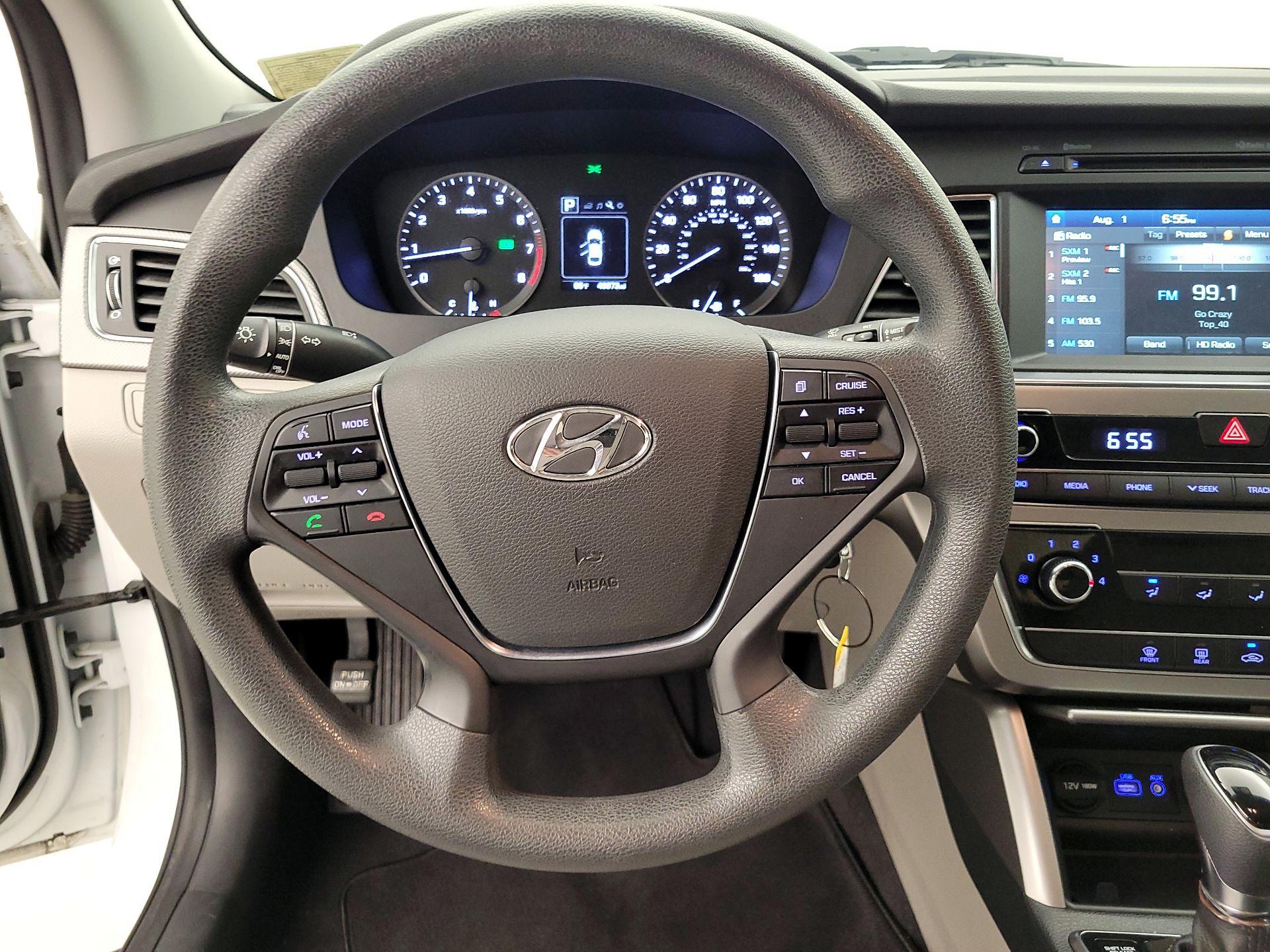Thumbnail: 2017 Hyundai Sonata - 10