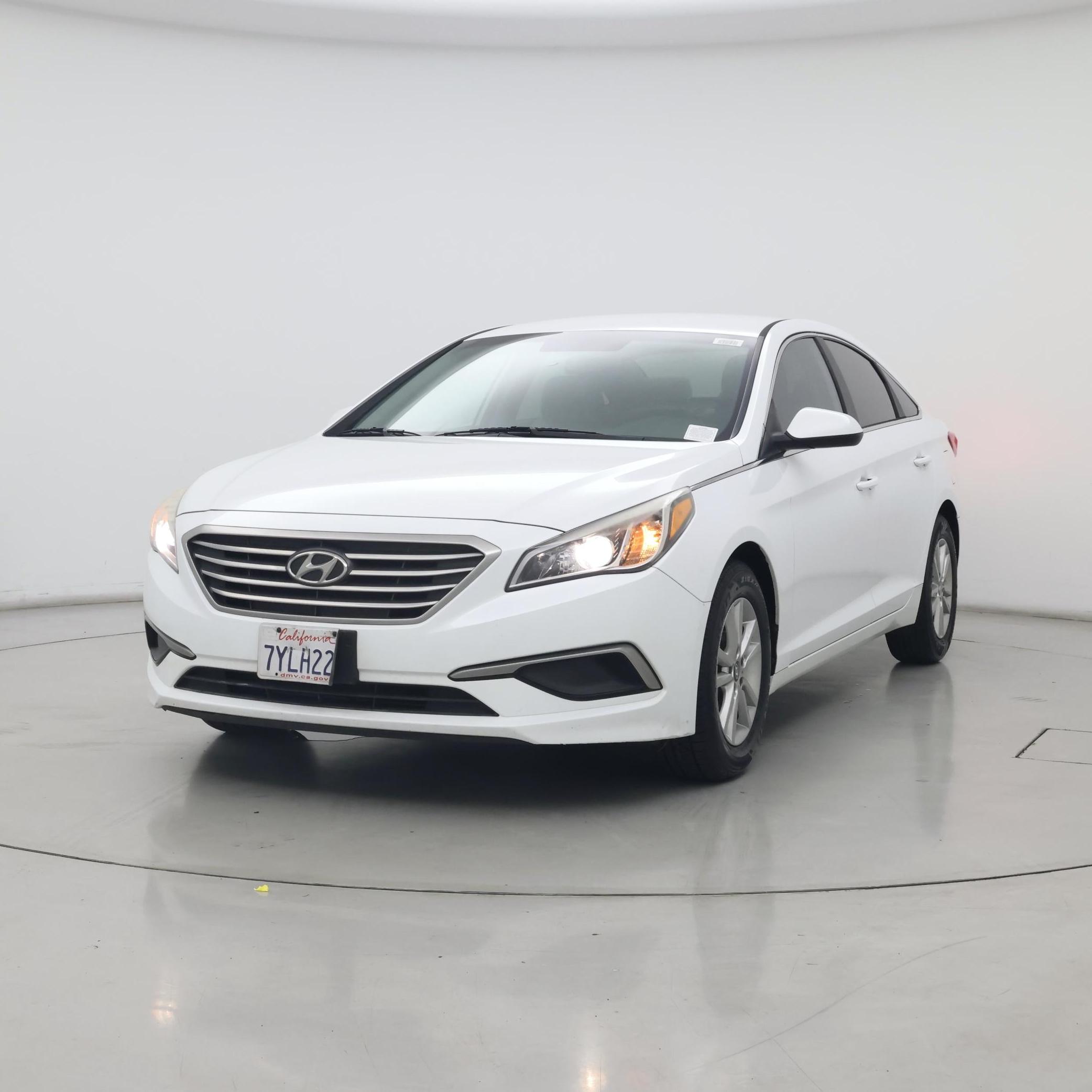 Thumbnail: 2017 Hyundai Sonata - 4