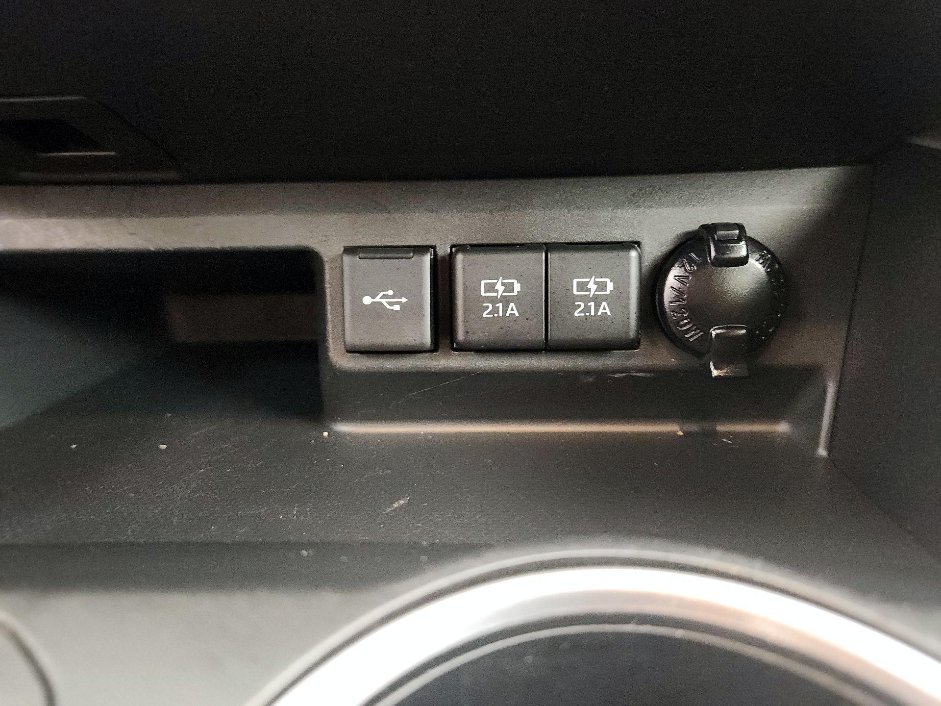 Thumbnail: 2021 Toyota Highlander - 19