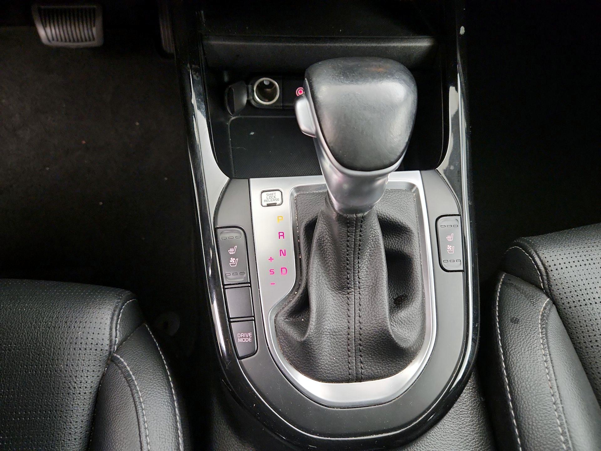 Thumbnail: 2019 Kia Forte - 17