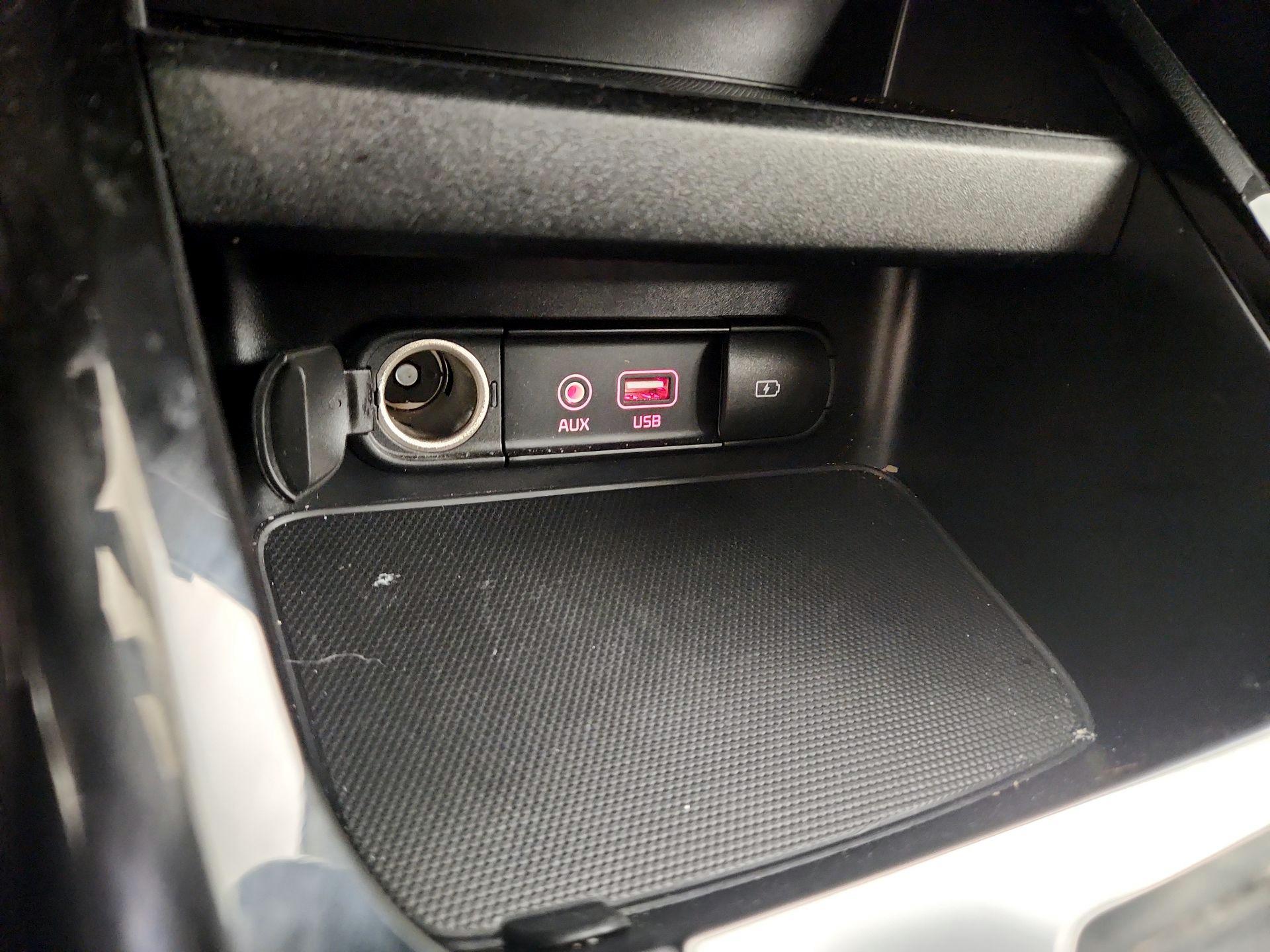 Thumbnail: 2019 Kia Forte - 18