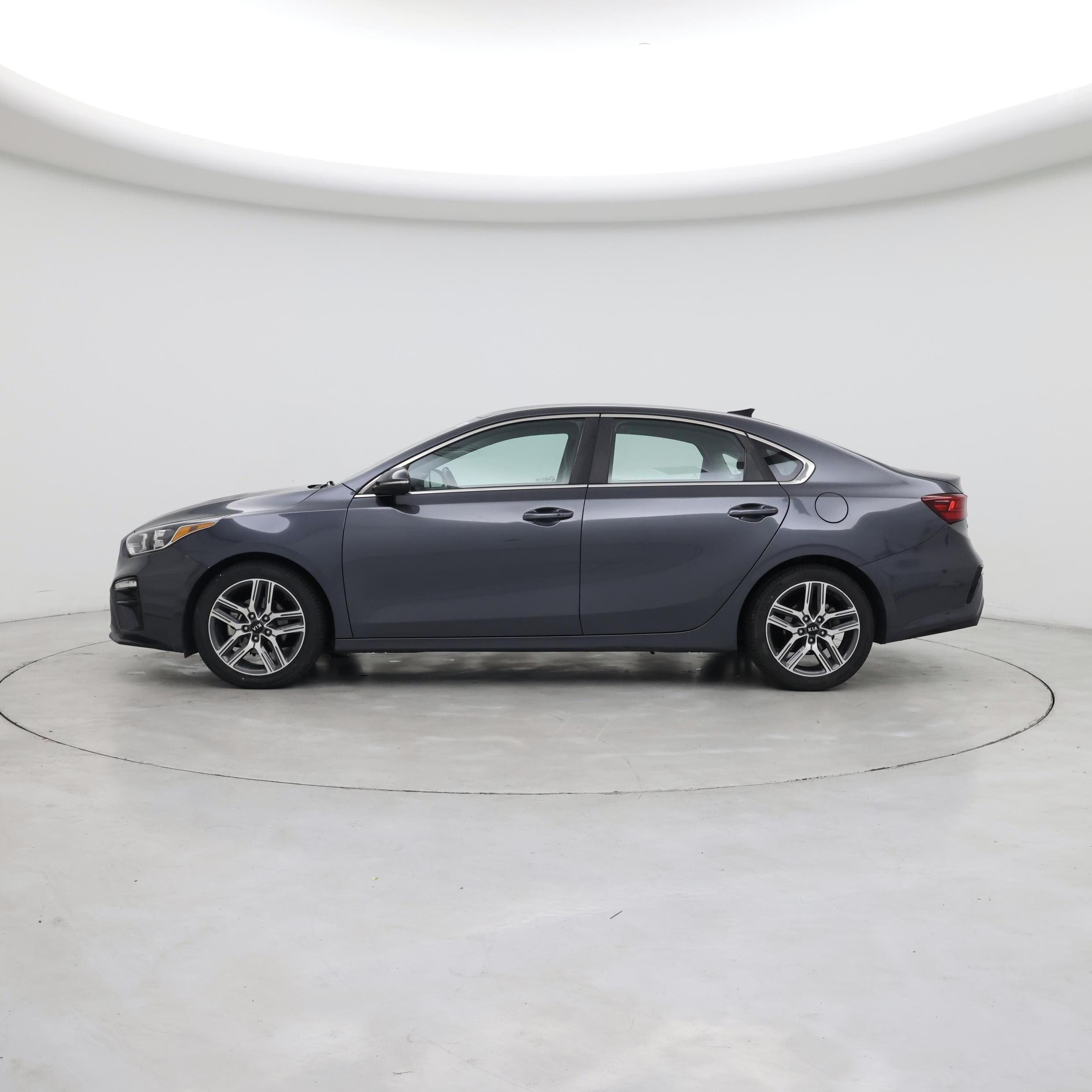 Thumbnail: 2019 Kia Forte - 3