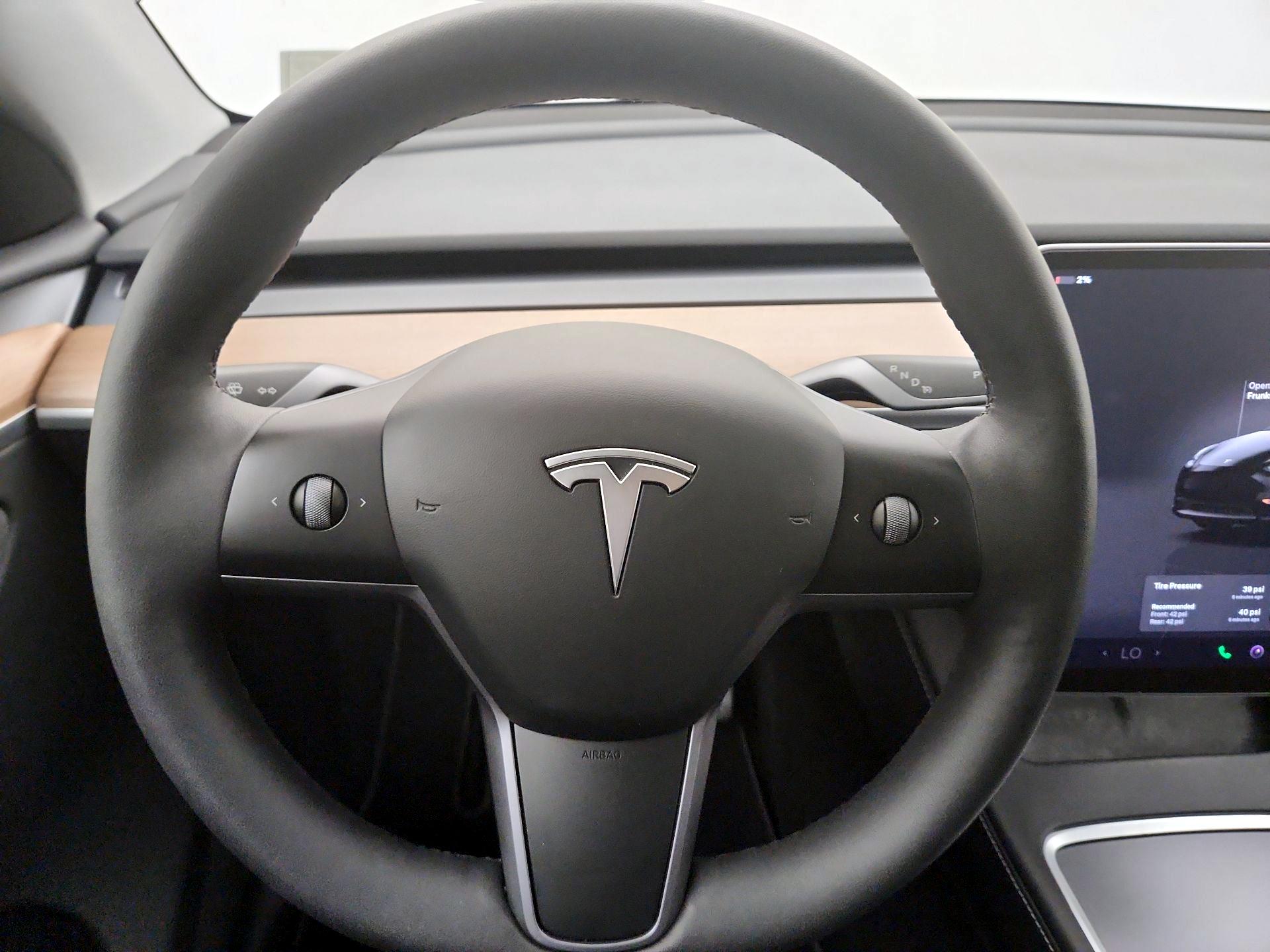 Thumbnail: 2023 Tesla Model Y - 10