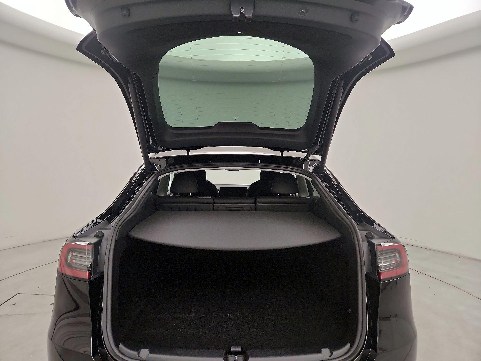 Thumbnail: 2023 Tesla Model Y - 19