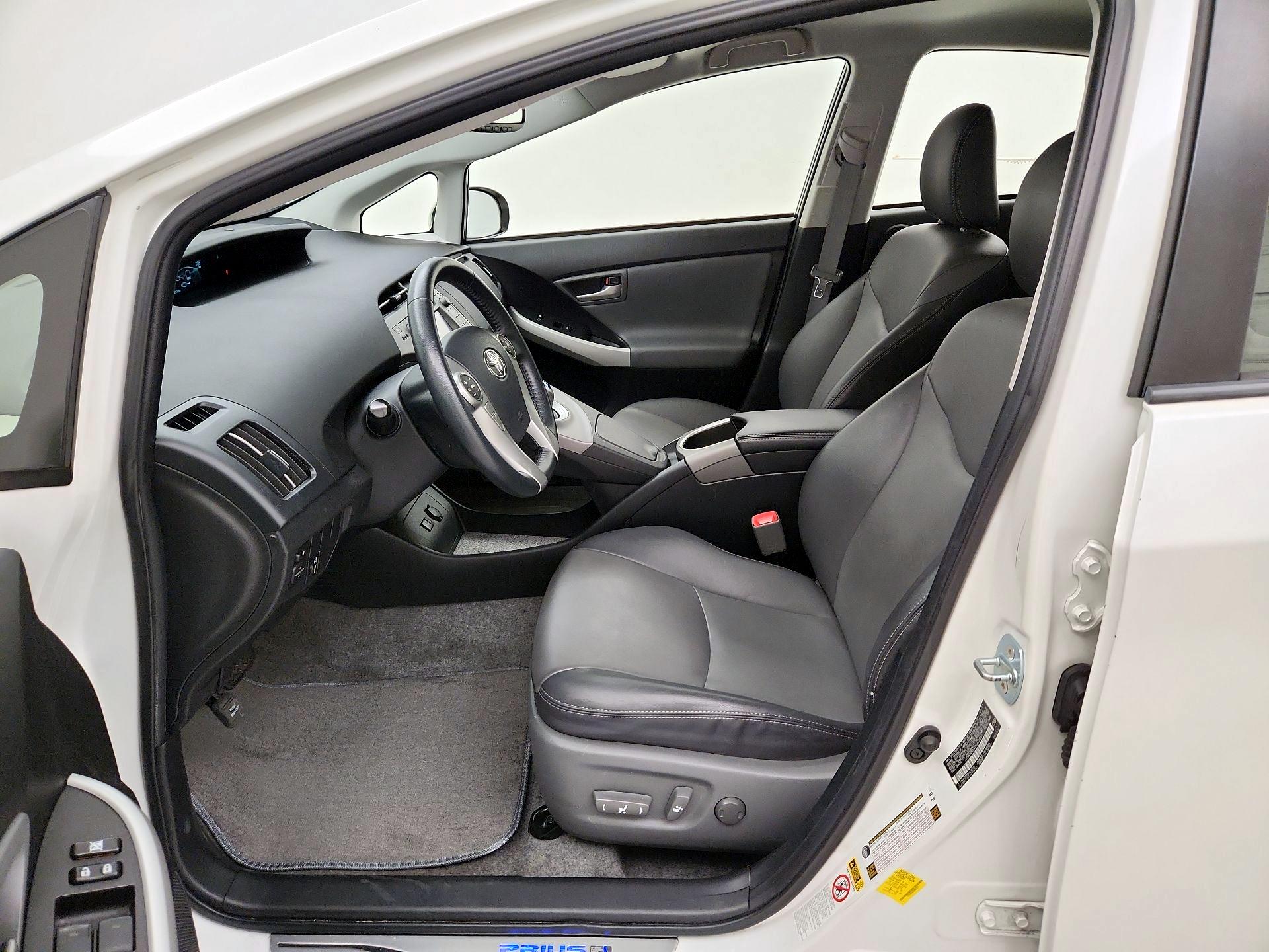Thumbnail: 2013 Toyota Prius - 11