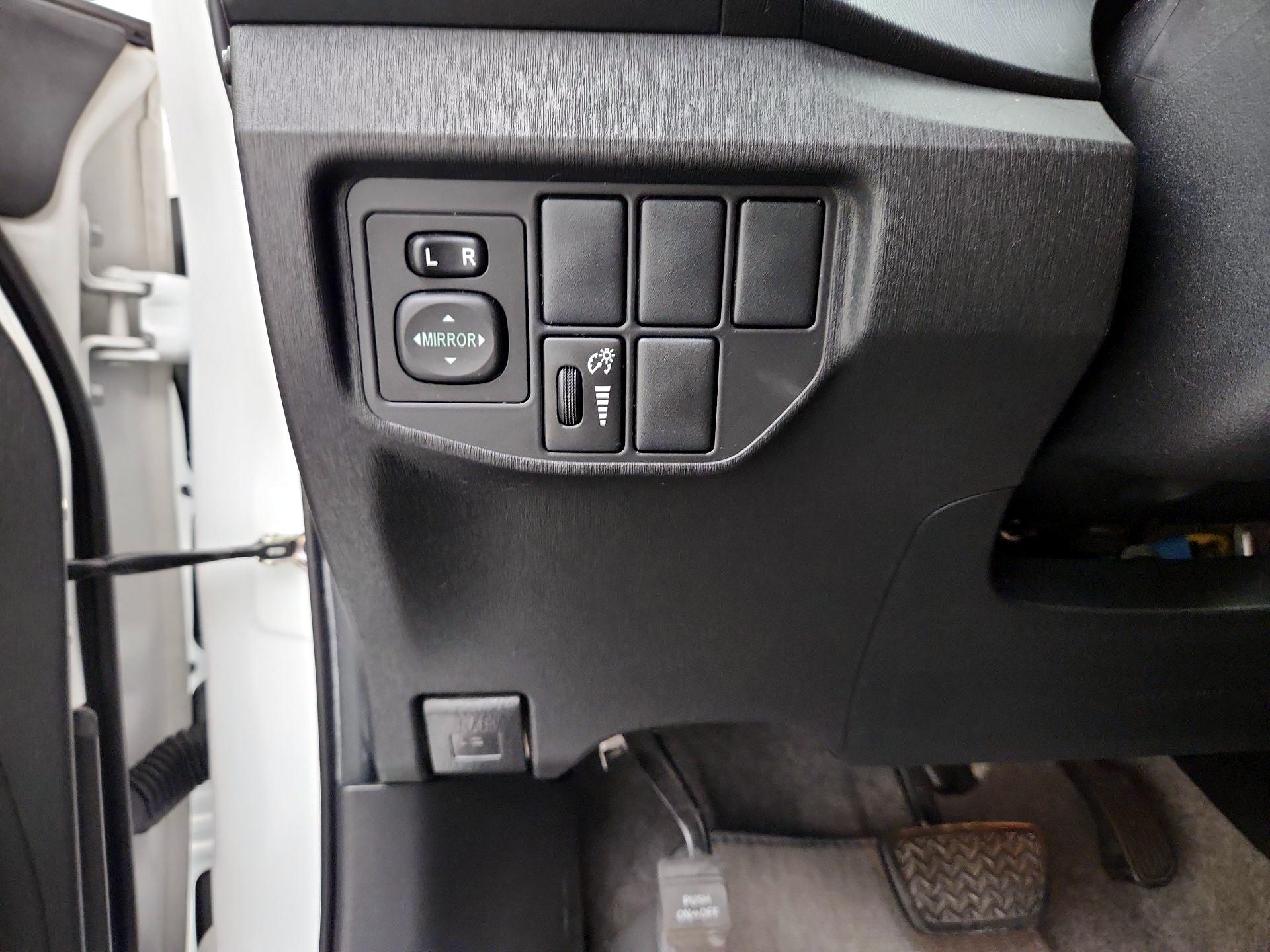 Thumbnail: 2013 Toyota Prius - 13