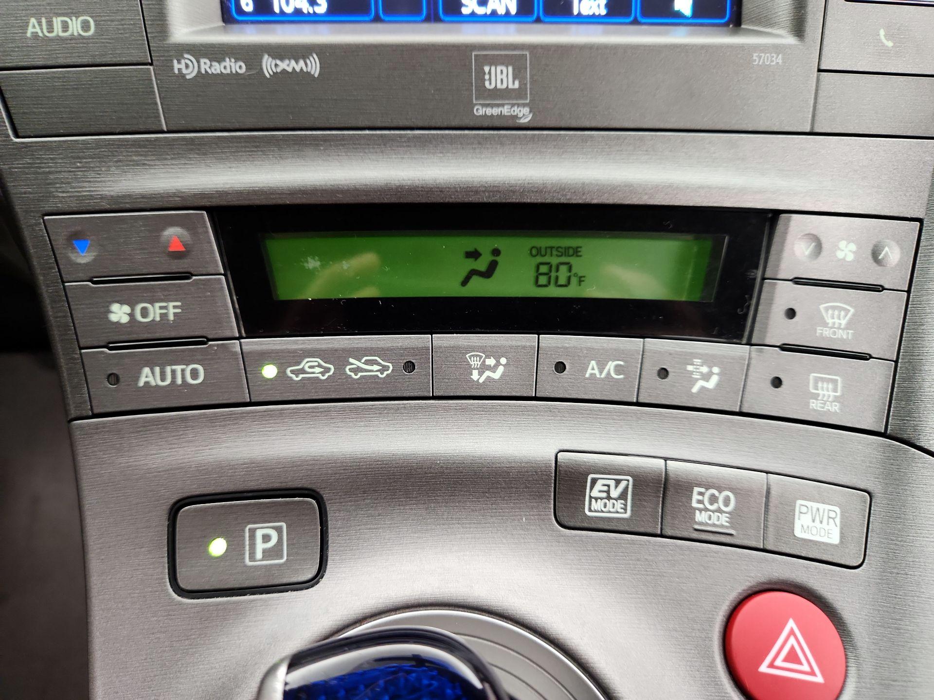 Thumbnail: 2013 Toyota Prius - 16