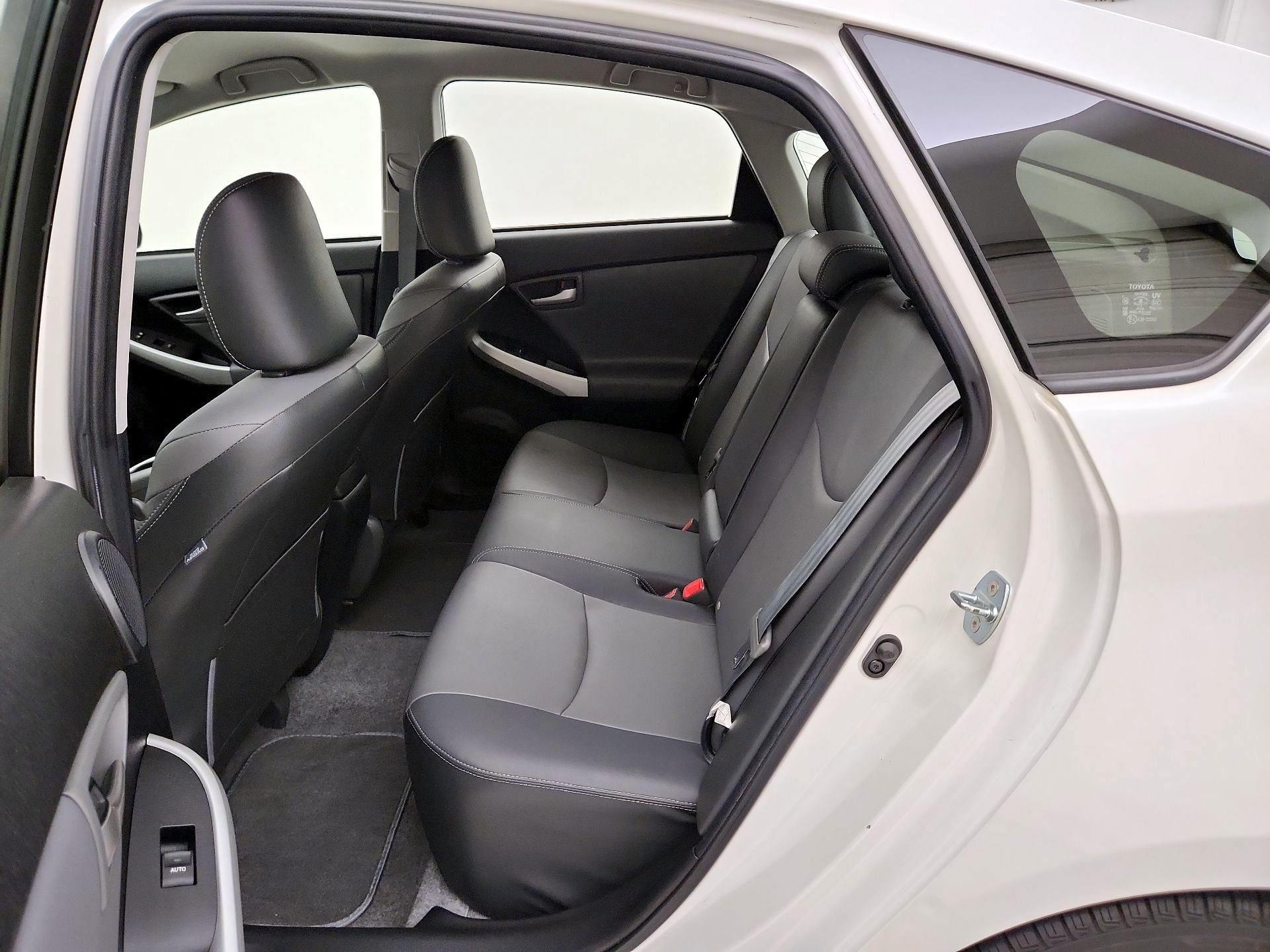 Thumbnail: 2013 Toyota Prius - 19